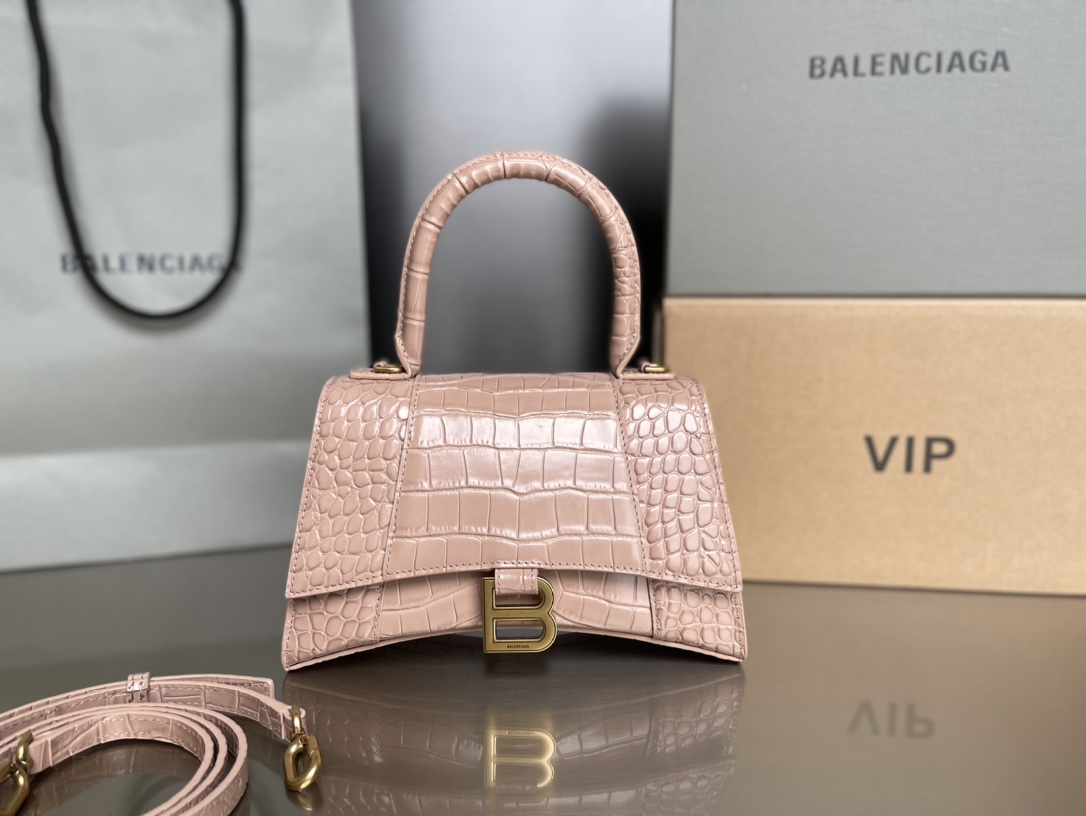23CM Balenciag 巴黎世家 𝗛𝗼𝘂𝗿𝗴𝗹𝗮𝘀𝘀 沙漏 标志性浮雕品牌 可调节 牛皮 单肩 斜挎 手提包 女款 裸粉色鳄鱼纹  5935461LRGM6310