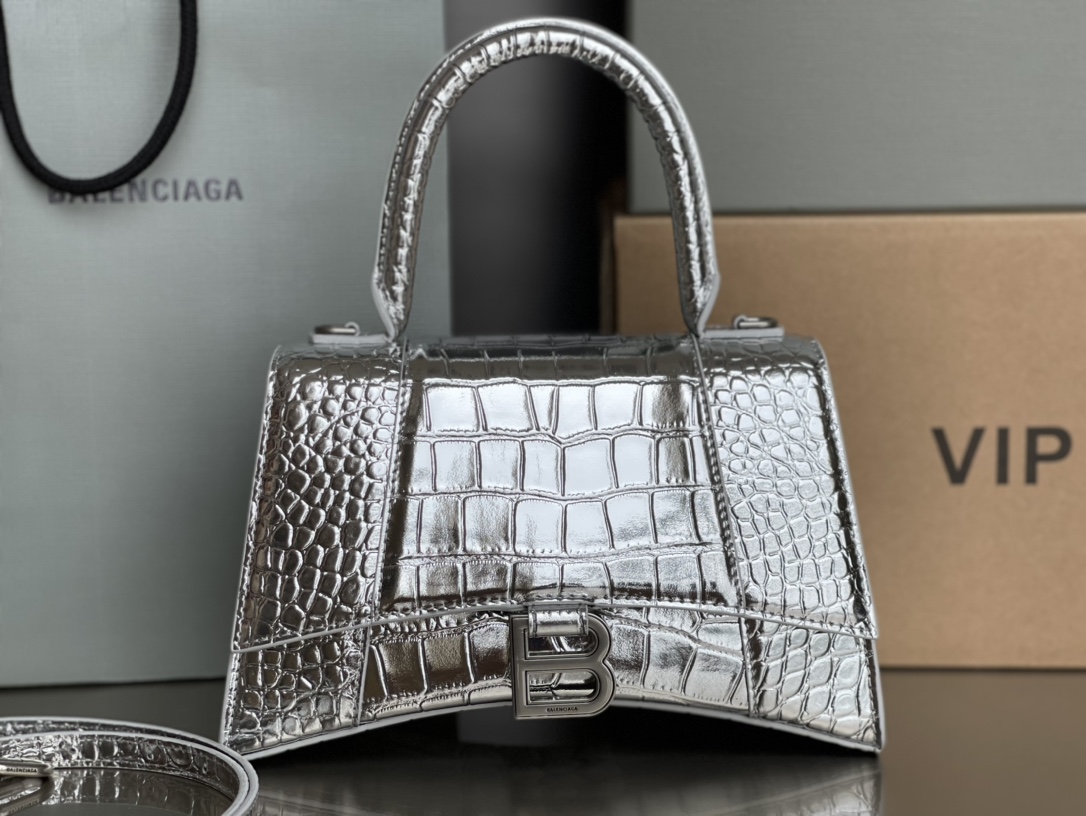 23CM Balenciag 巴黎世家 𝗛𝗼𝘂𝗿𝗴𝗹𝗮𝘀𝘀 沙漏 标志性浮雕品牌 可调节 牛皮 单肩 斜挎 手提包 女款 银色鳄鱼纹 