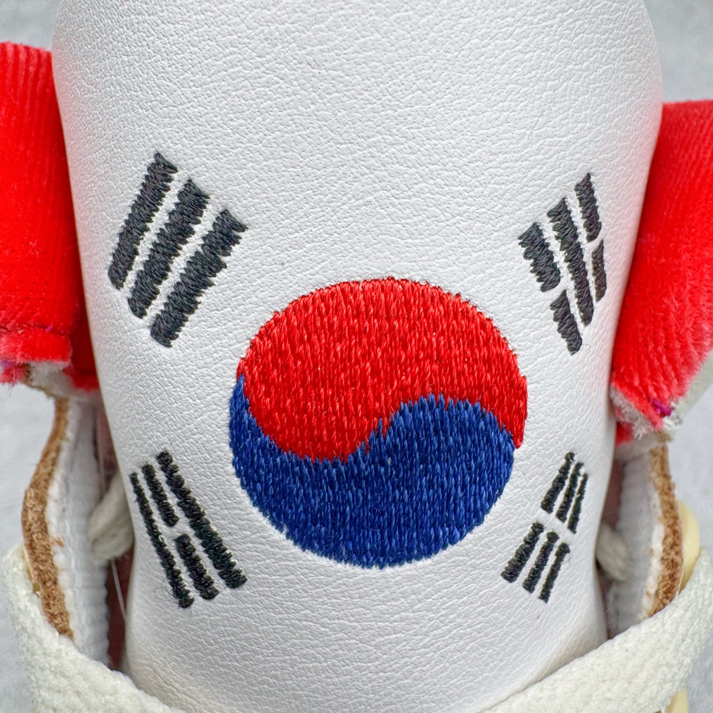 Air Jordan 3 Rare Air AJ3 中筒 舒适 防滑耐磨  复古篮球鞋 休闲鞋 篮球鞋 板鞋 女鞋 男鞋  波鞋 韩国限定 米白蓝红 IB1482-100 