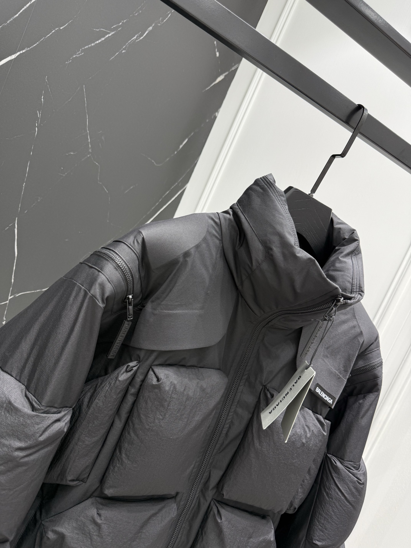 Balenciaga 巴黎世家 羽绒服  夹克 外套 长袖 秋冬 黑色  