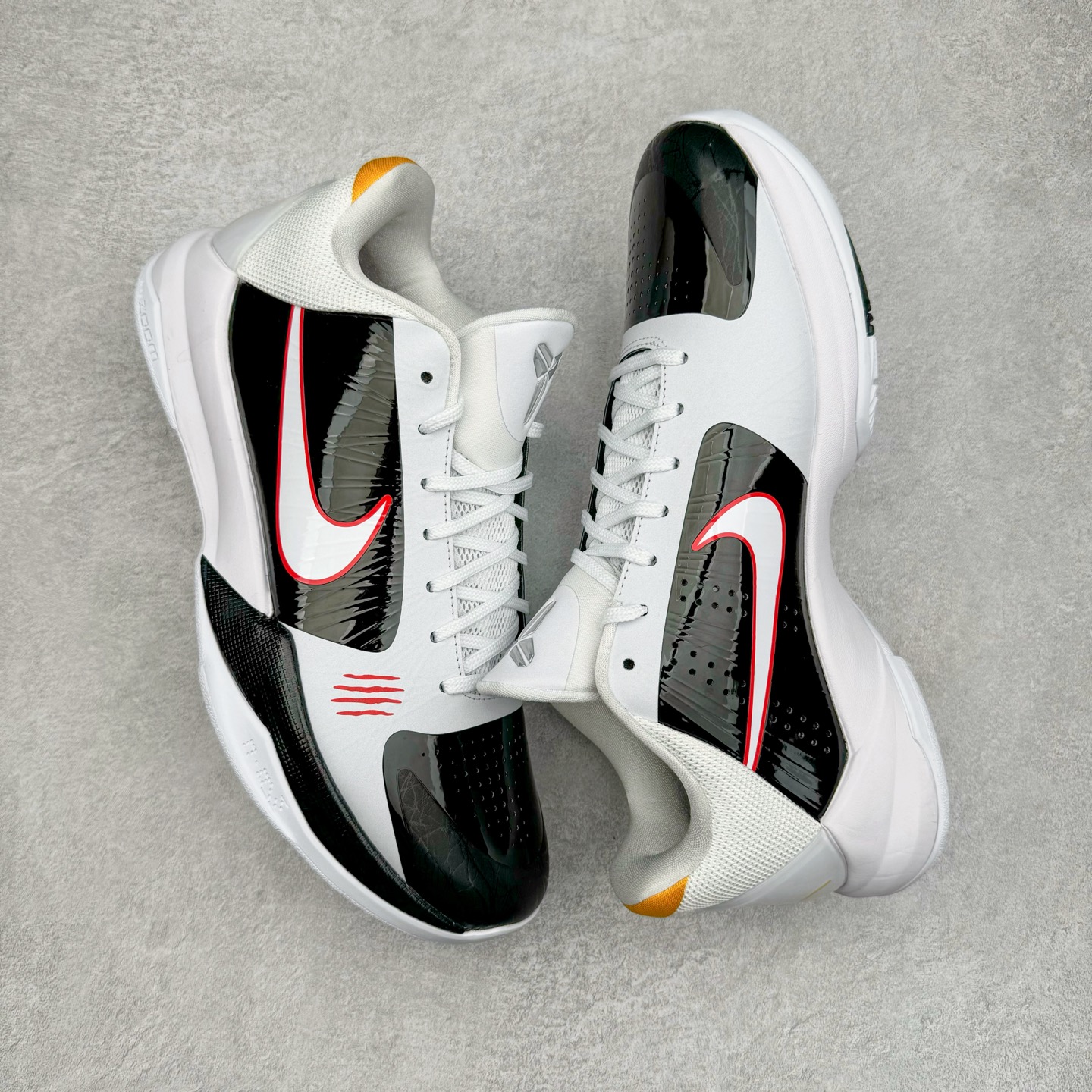 STAR S级 Kobe5 Bruce Lee 科比 5  前掌气垫 后掌EVA 籃球鞋 球鞋 實戰鞋  真碳板  波鞋 李小龙黑白 CD4991-101