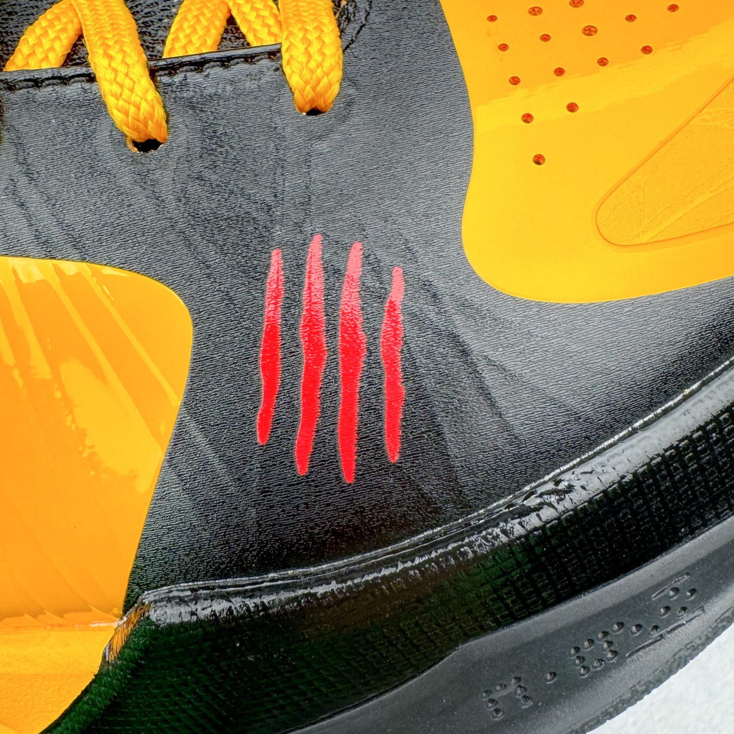 STAR S级 Kobe5 Bruce Lee 科比 5  前掌气垫 后掌EVA 籃球鞋 球鞋 實戰鞋  真碳板  波鞋  李小龙黑黄 CD4991-700