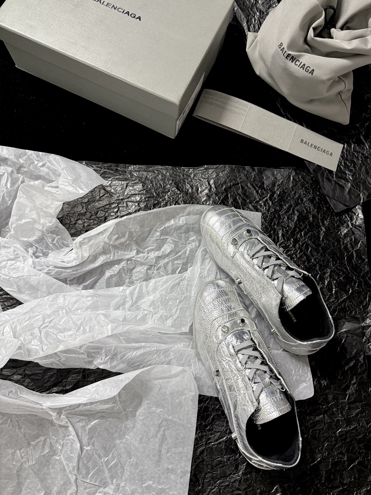 Balenciaga 巴黎世家 CITY 低筒 羊皮革 平底系带  生活休闲鞋 男女同款 C0银856693WZCYL8800