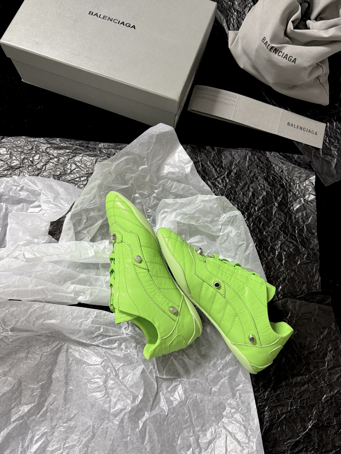 Balenciaga 巴黎世家 CITY 低筒 羊皮革 平底系带  生活休闲鞋 男女同款 C0绿 856694WZENC3300