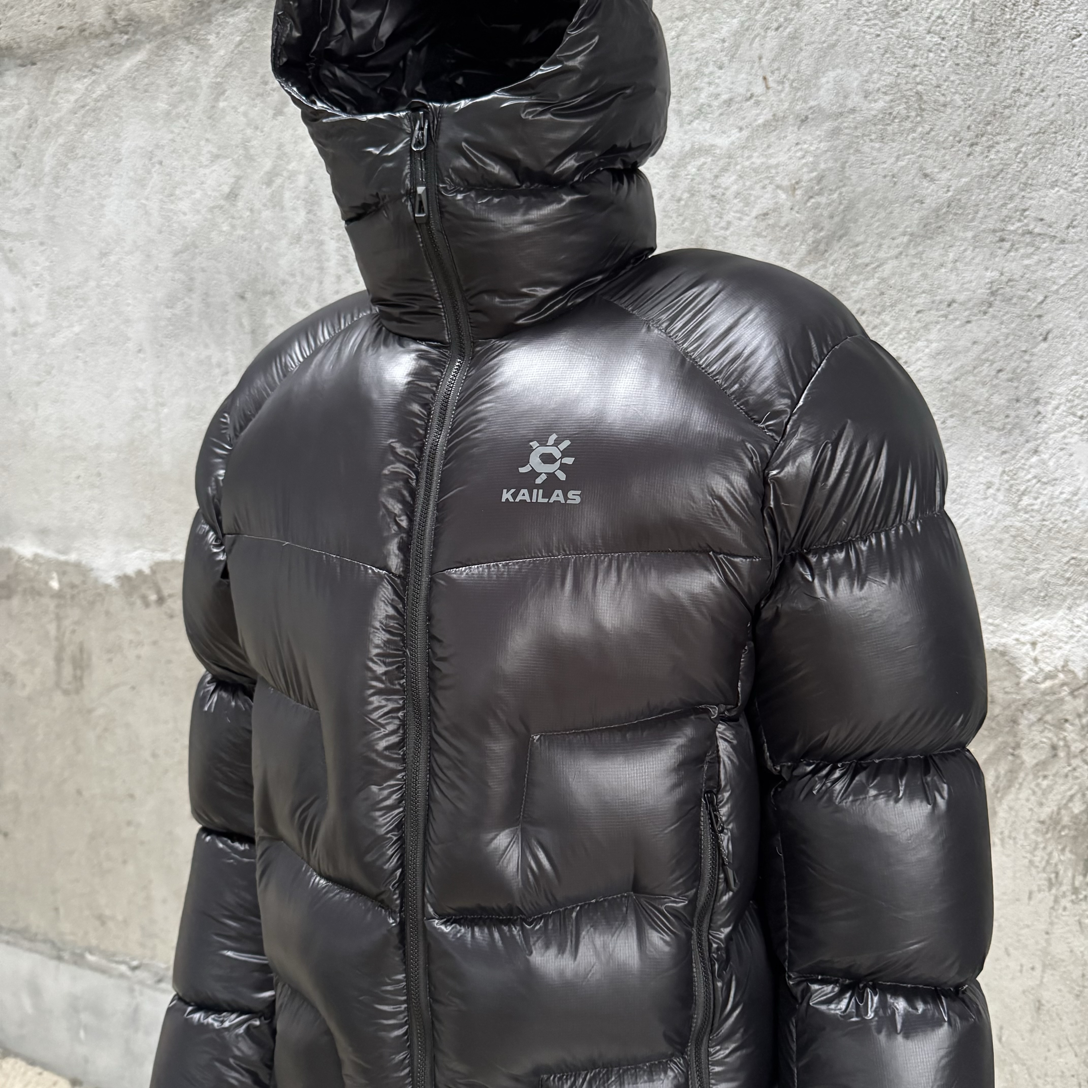 凯乐石KAILAS 5000GT 防风保暖拒水轻量易收纳高海拔徒步登山运动户外 连帽羽绒服 男女同款 黑色 KG2443114