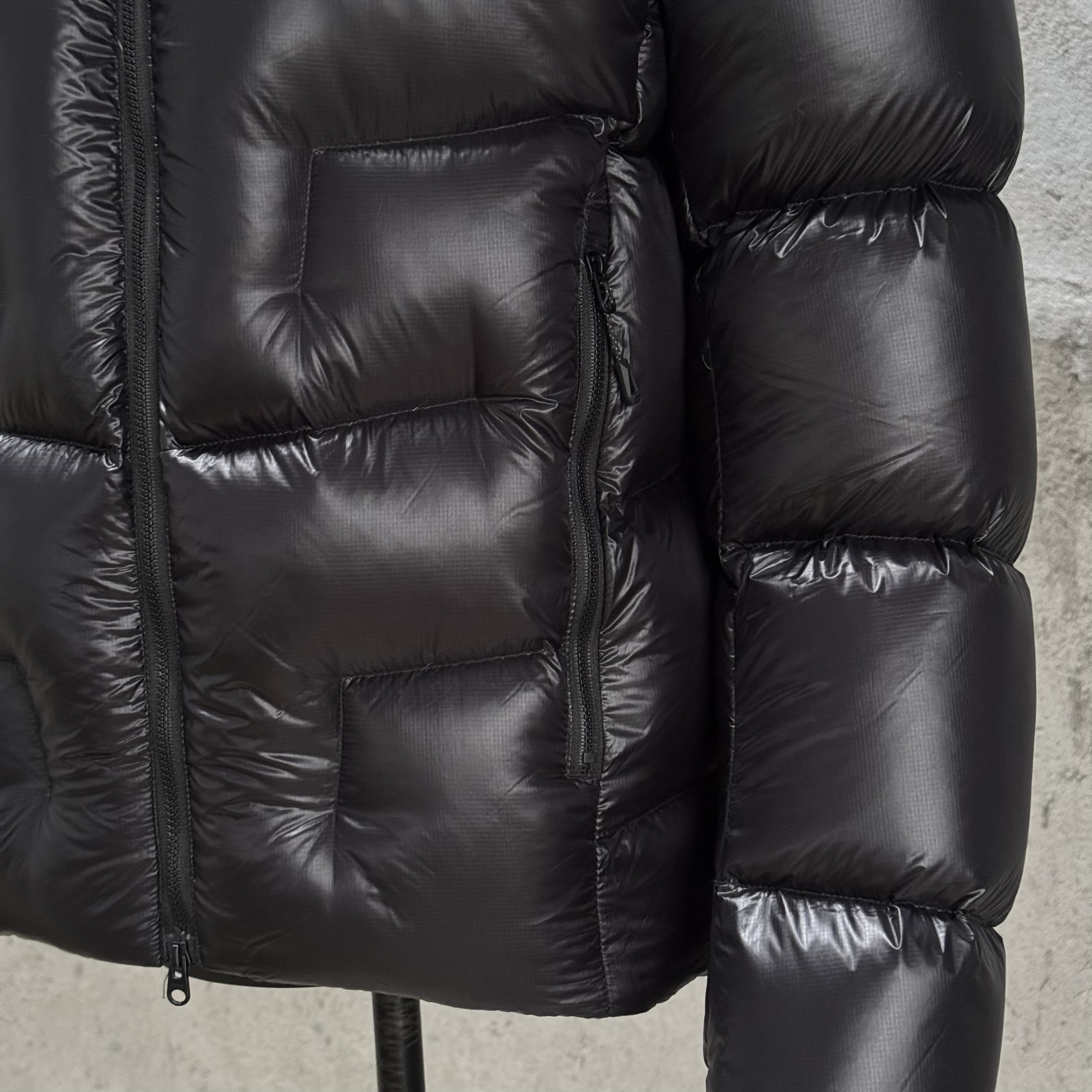 凯乐石KAILAS 5000GT 防风保暖拒水轻量易收纳高海拔徒步登山运动户外 连帽羽绒服 男女同款 黑色 KG2443114