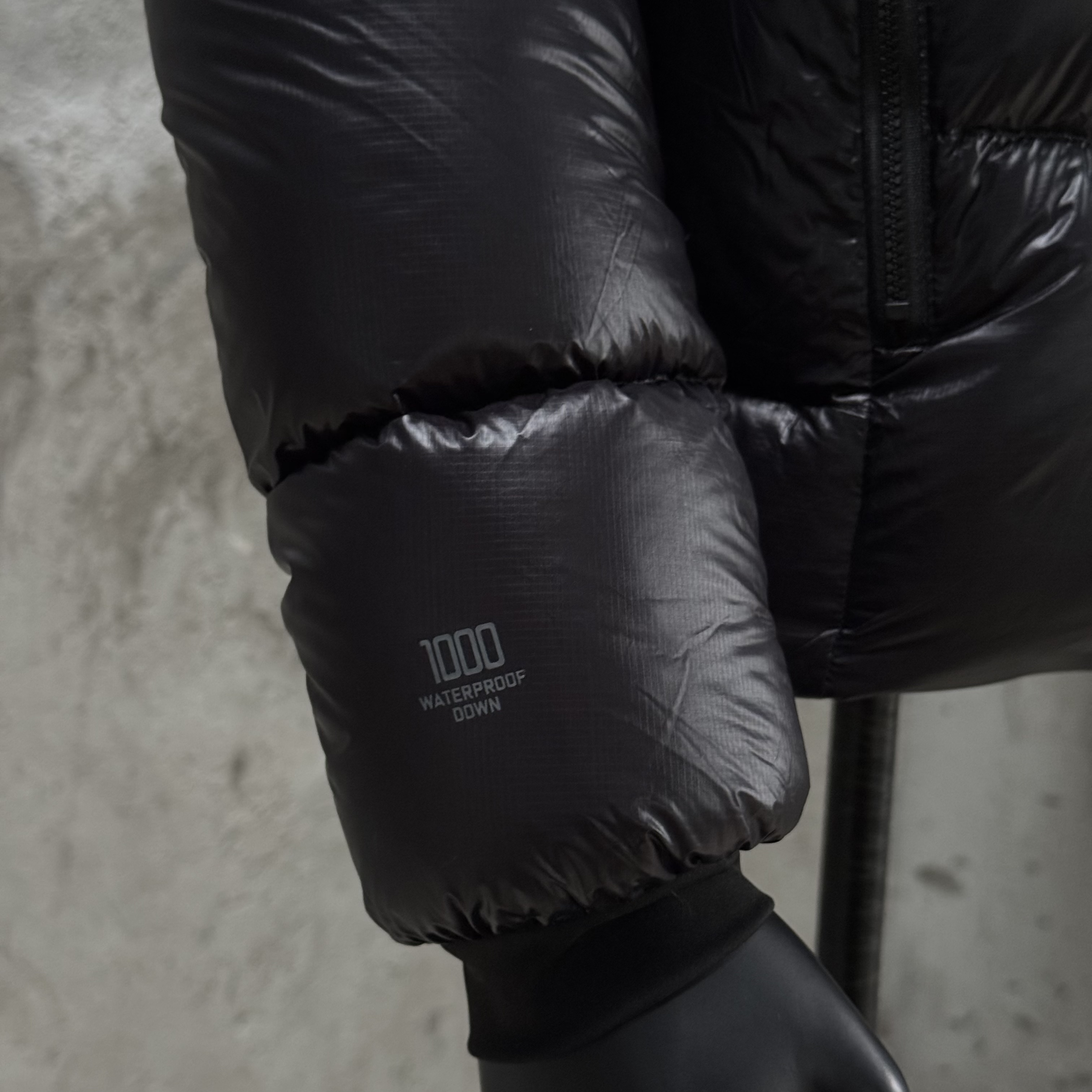 凯乐石KAILAS 5000GT 防风保暖拒水轻量易收纳高海拔徒步登山运动户外 连帽羽绒服 男女同款 黑色 KG2443114