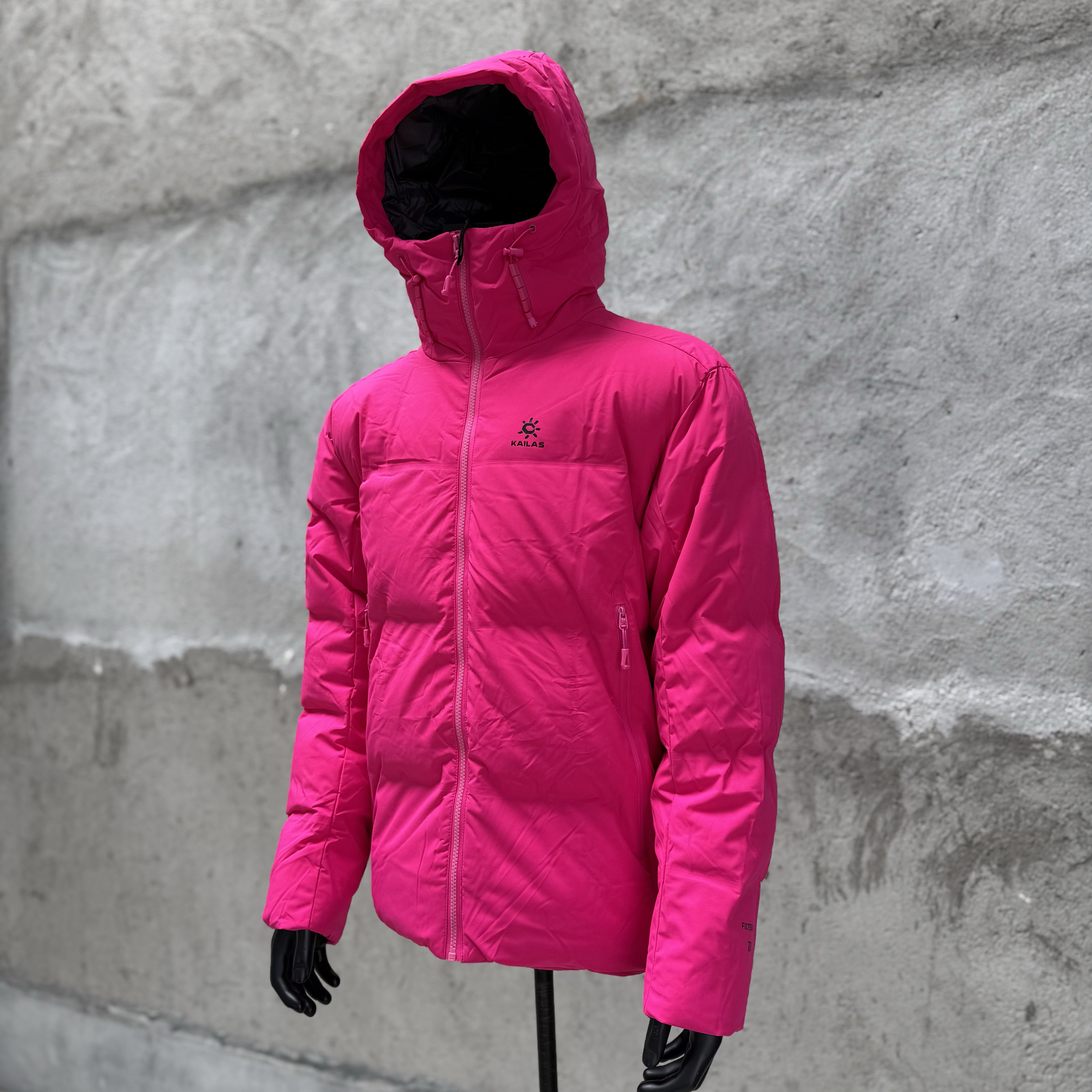 凯乐石KAILAS 达古 700蓬  运动户外徒步滑雪旅行防风保暖透气散热连帽羽绒服外套 男款C0 绒蒿粉