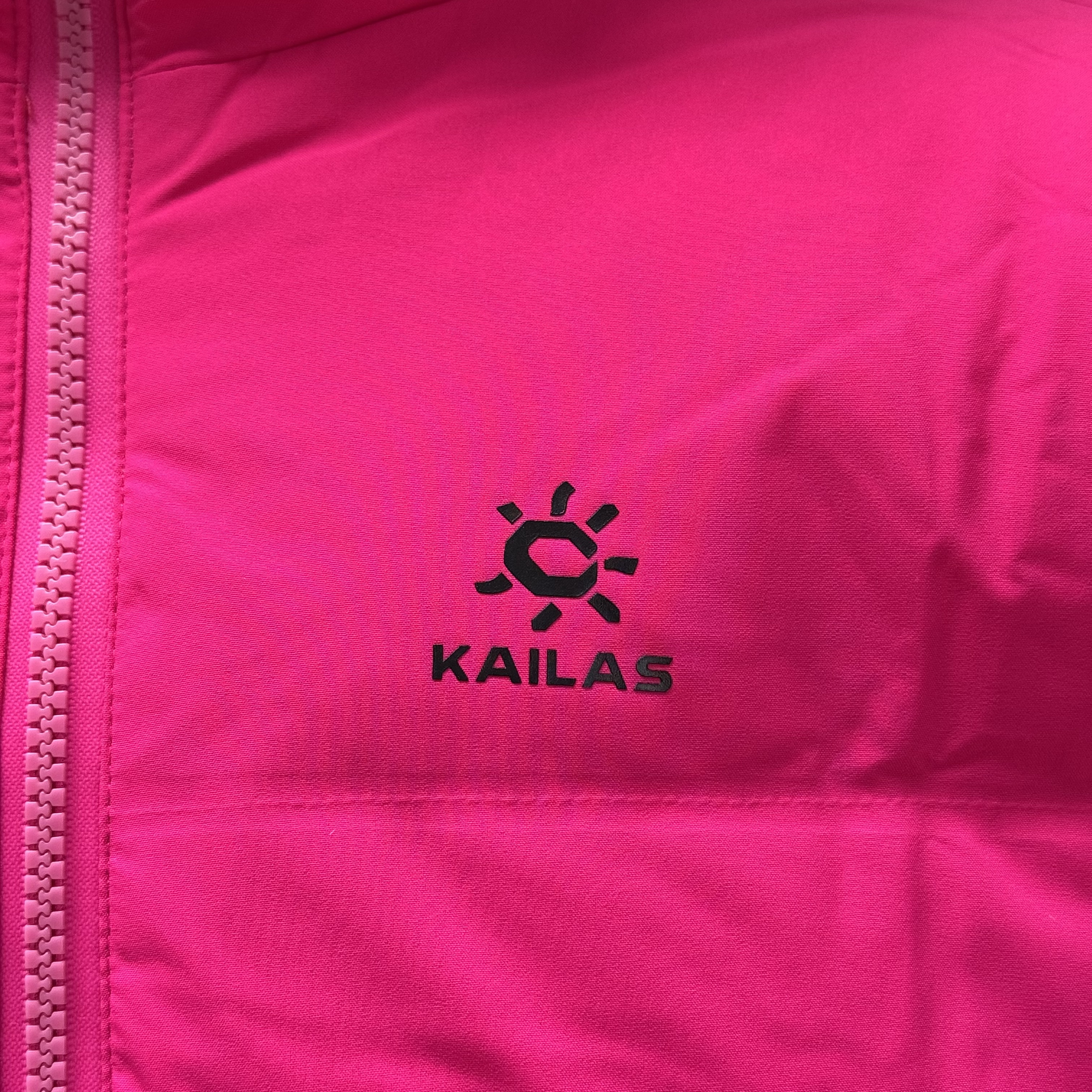 凯乐石KAILAS 达古 700蓬  运动户外徒步滑雪旅行防风保暖透气散热连帽羽绒服外套 男款C0 绒蒿粉