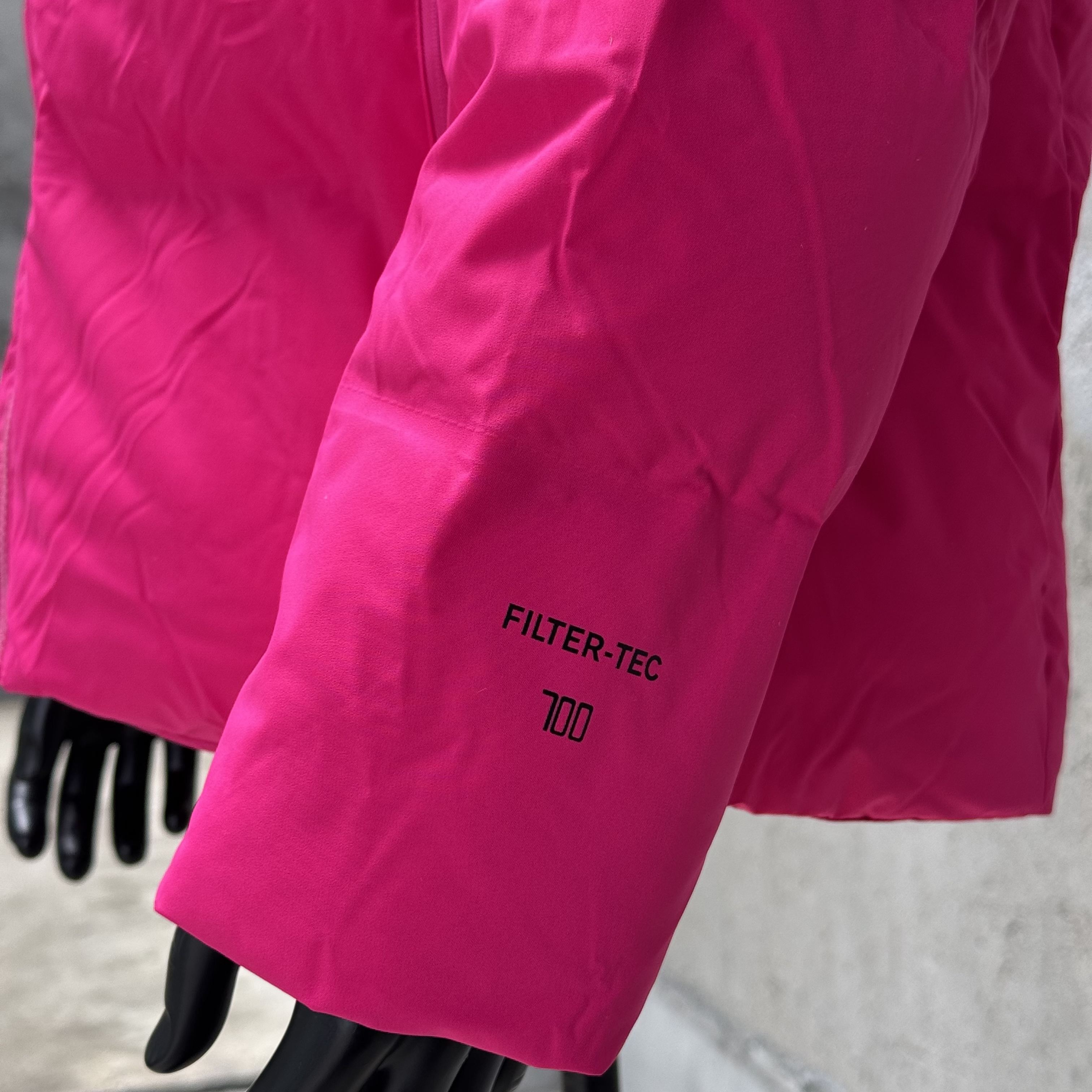 凯乐石KAILAS 达古 700蓬  运动户外徒步滑雪旅行防风保暖透气散热连帽羽绒服外套 男款C0 绒蒿粉