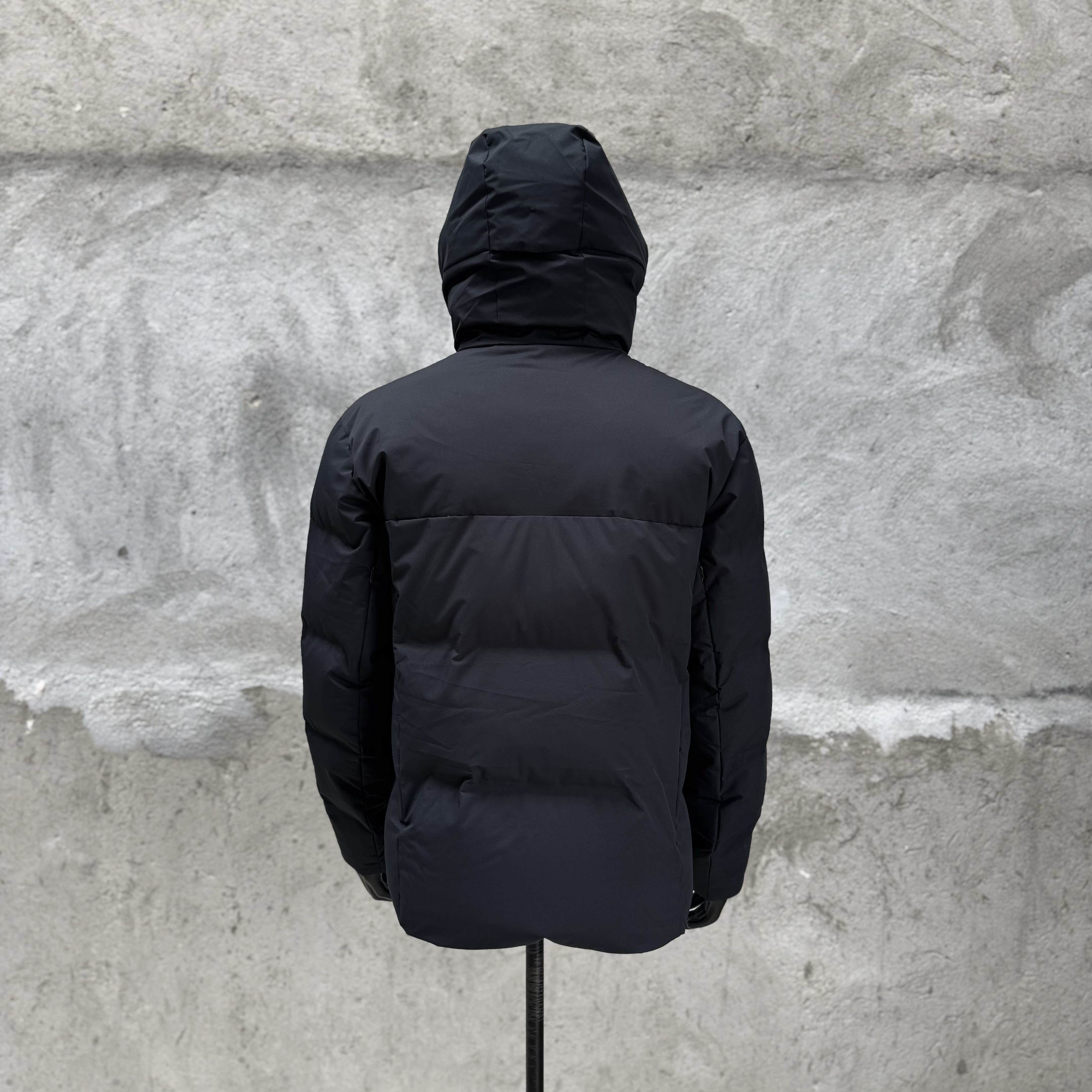 凯乐石KAILAS 达古 700蓬  运动户外徒步滑雪旅行防风保暖透气散热连帽羽绒服外套 男款 黑色 KG2443101  