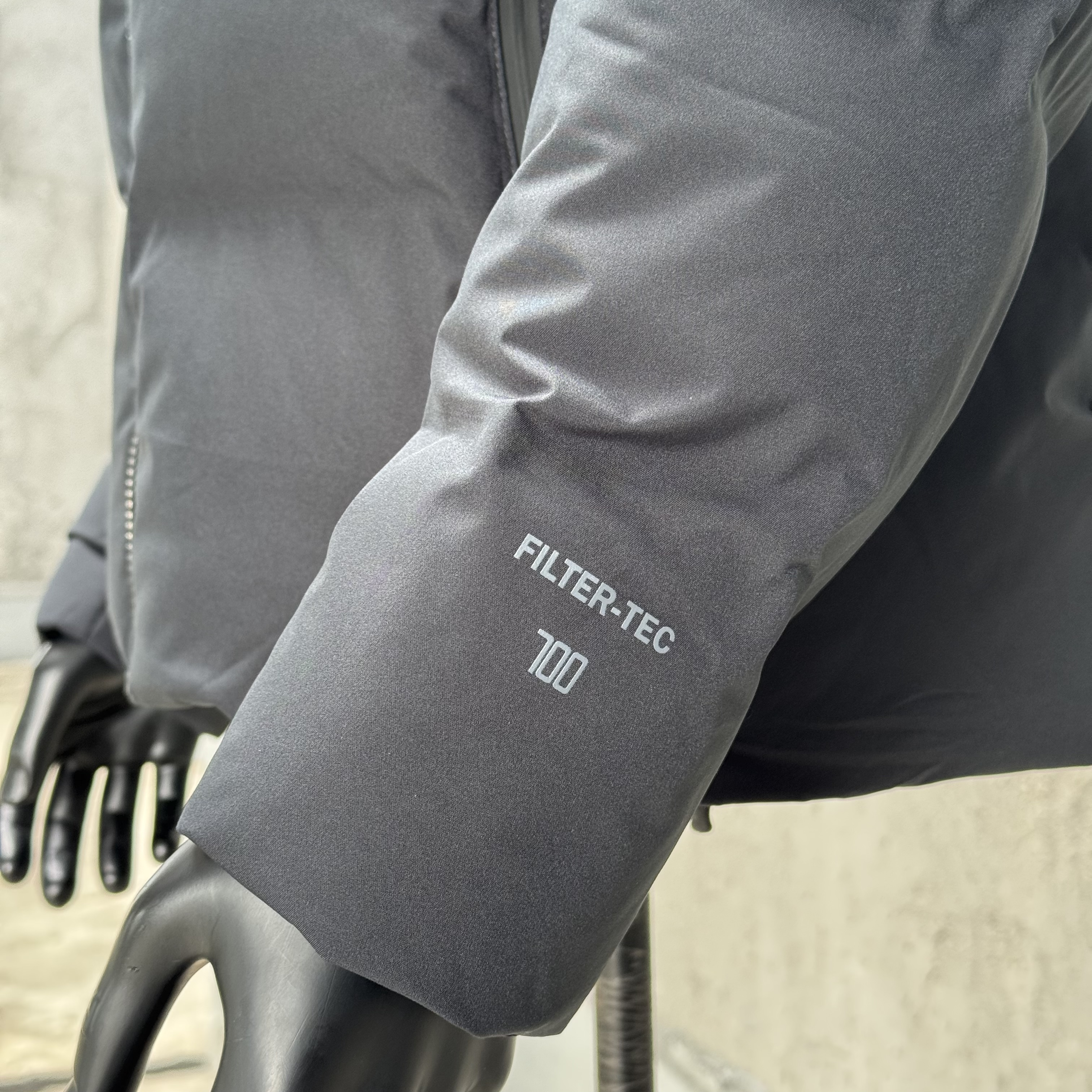 凯乐石KAILAS 达古 700蓬  运动户外徒步滑雪旅行防风保暖透气散热连帽羽绒服外套 男款 黑色 KG2443101  