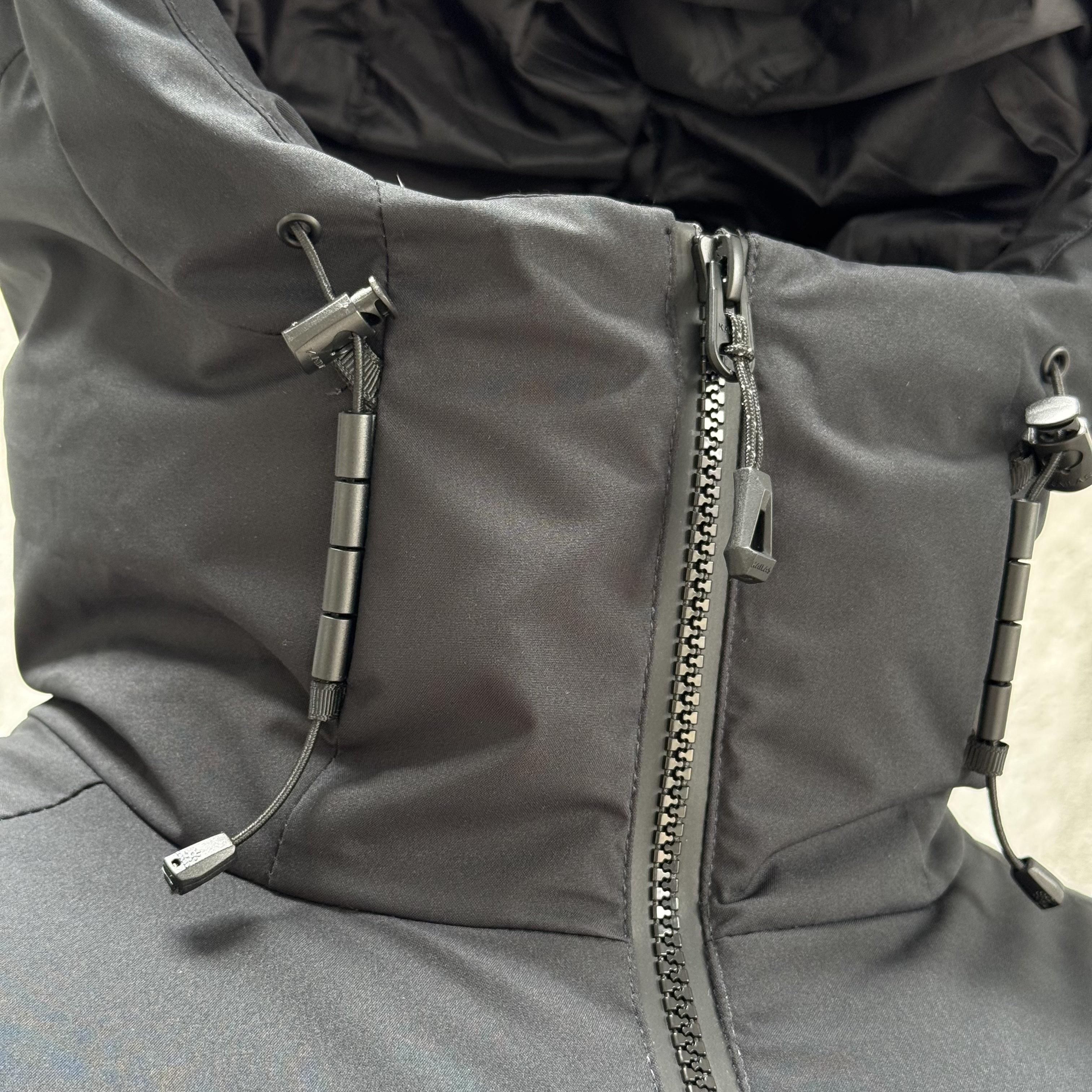 凯乐石KAILAS 达古 700蓬  运动户外徒步滑雪旅行防风保暖透气散热连帽羽绒服外套 男款 黑色 KG2443101  