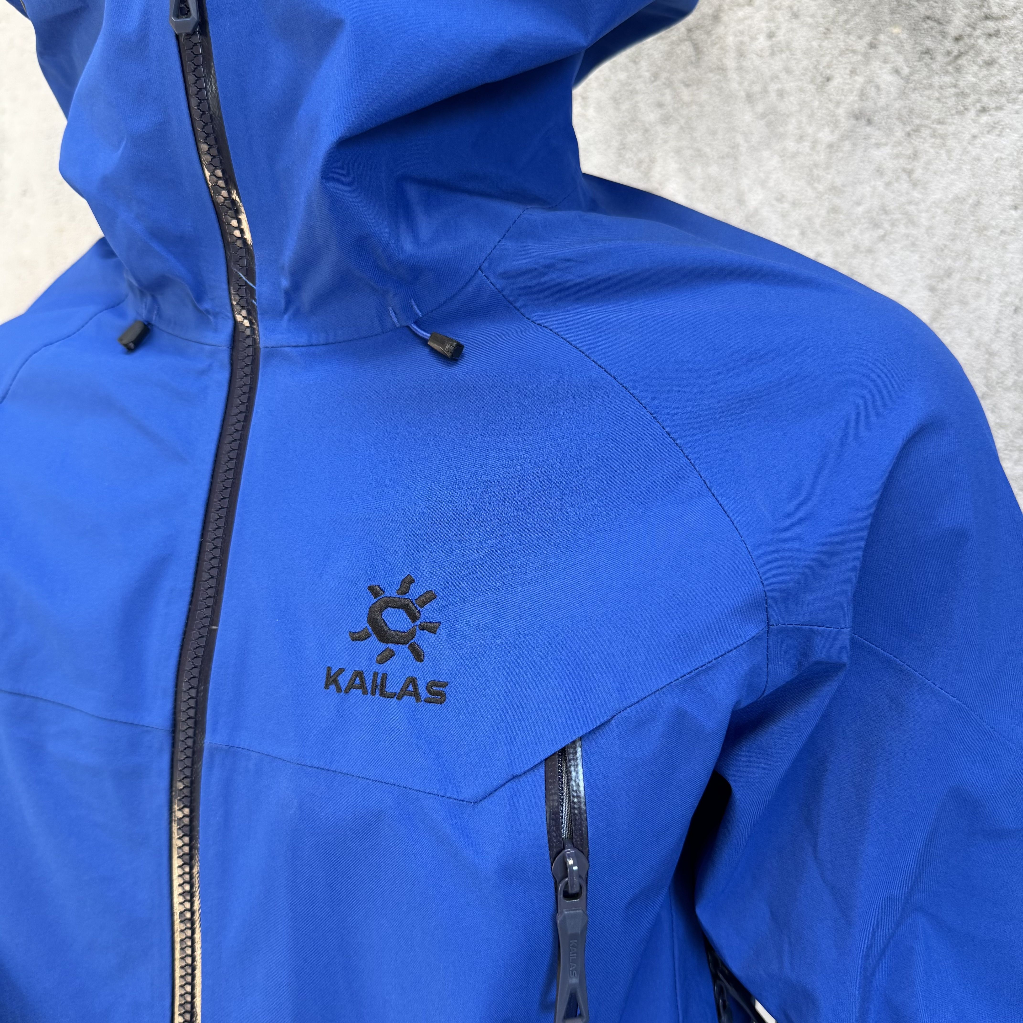 凯乐石KAILAS MONT X  全天候GTX 暴雨户外登山运动 防水防风硬壳冲锋衣 凤搂 男款 KG2331117 勒多曼因蓝