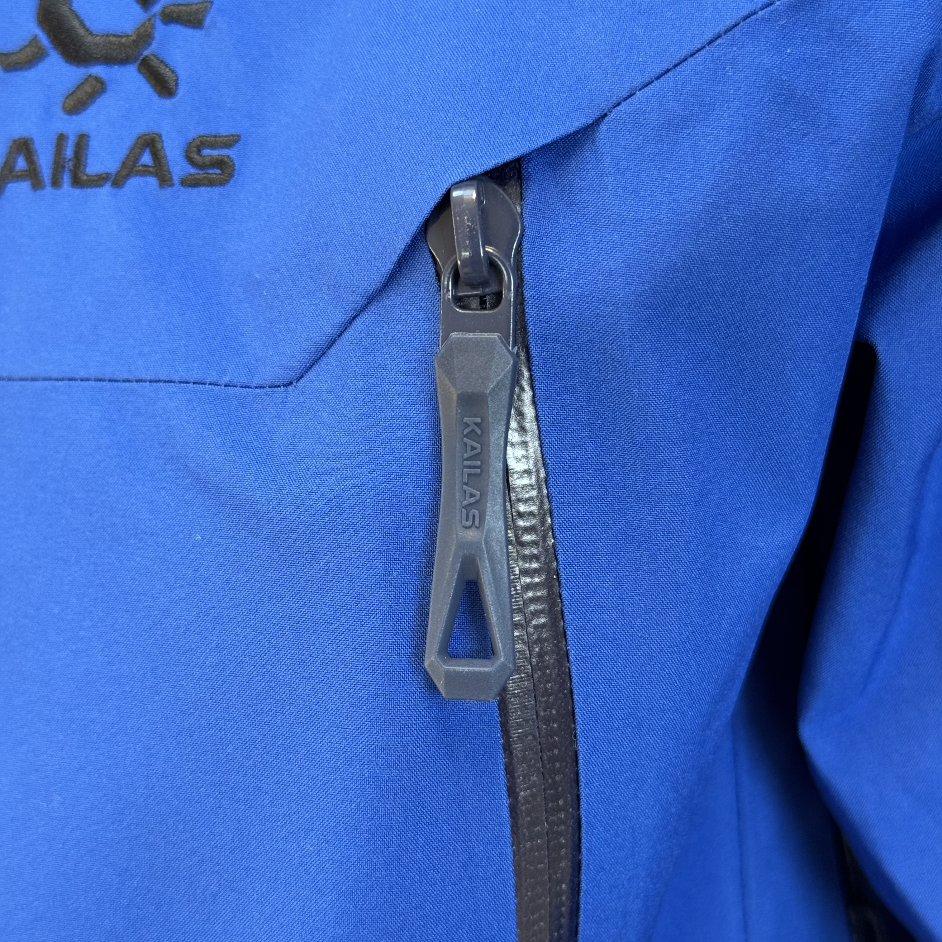 凯乐石KAILAS MONT X  全天候GTX 暴雨户外登山运动 防水防风硬壳冲锋衣 凤搂 男款 KG2331117 勒多曼因蓝