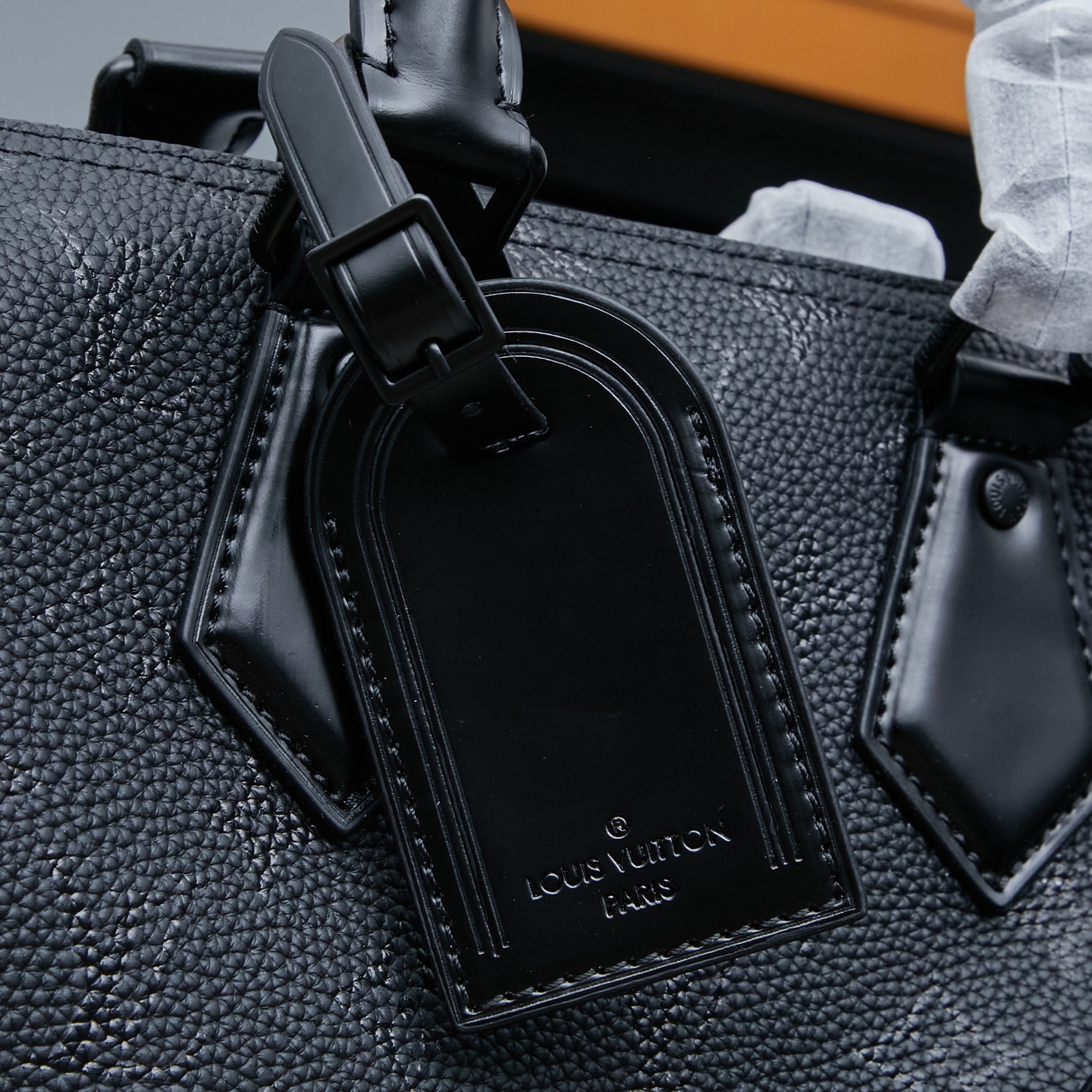 LOUIS VUITTON 路易威登 LV Speedy P9 30 可拆卸肩带 LV牛皮革 斜挎包 单肩包 双肩包 水桶 手提包 超黑色 M13904