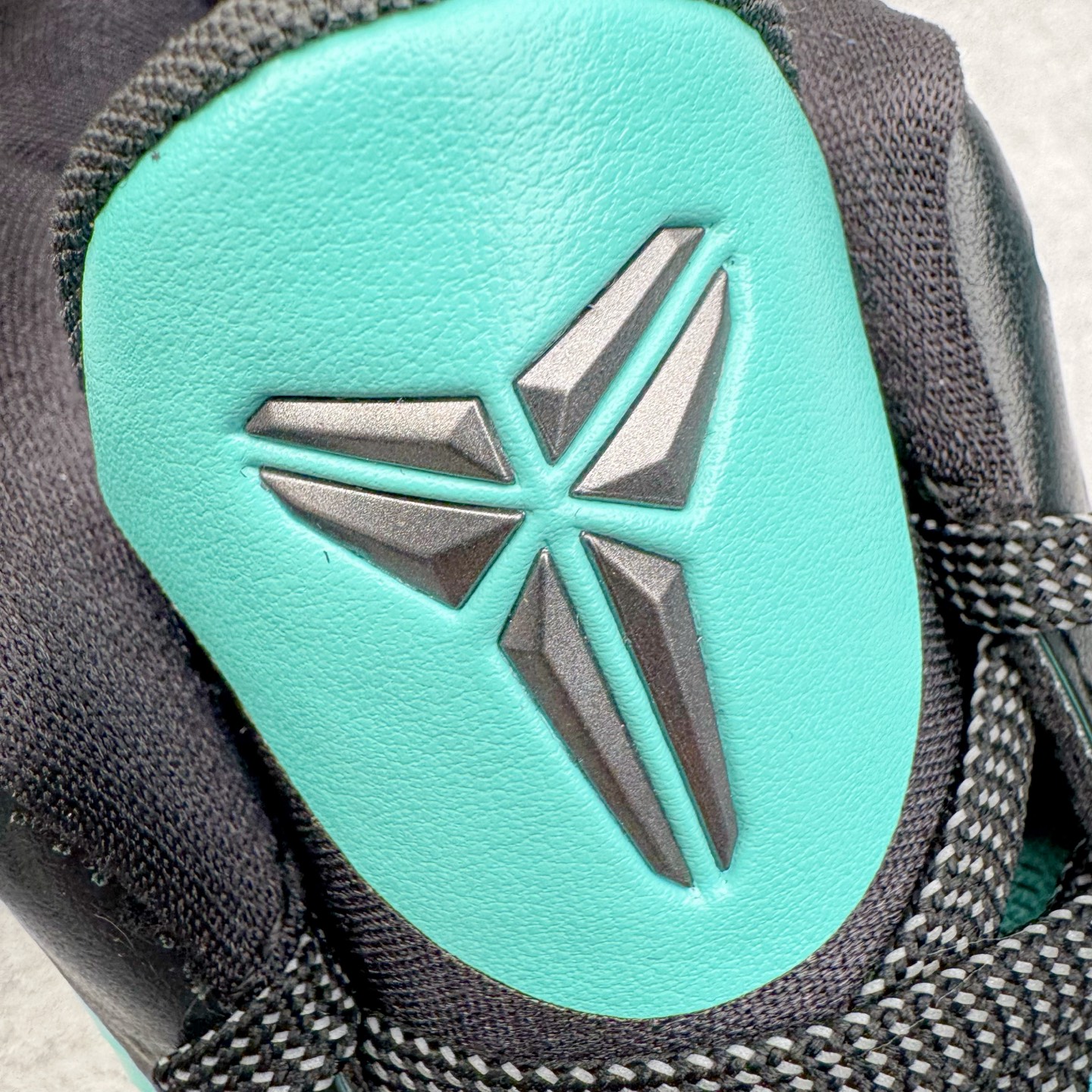 S2 Kobe5  科比 5  前掌气垫 后掌EVA 籃球鞋 球鞋 實戰鞋  真碳板  波鞋  黑绿 IH0274-300