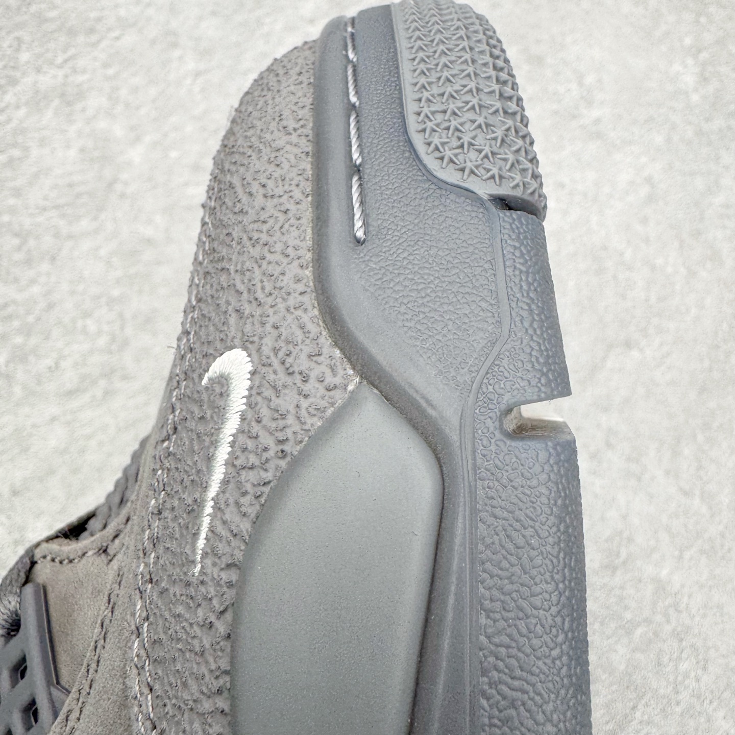   Nigel Sylvester  Air Jordan AJ4   低筒 男鞋  女鞋 耐磨透气 籃球鞋 板鞋 波鞋B0 灰色 HF4340-002