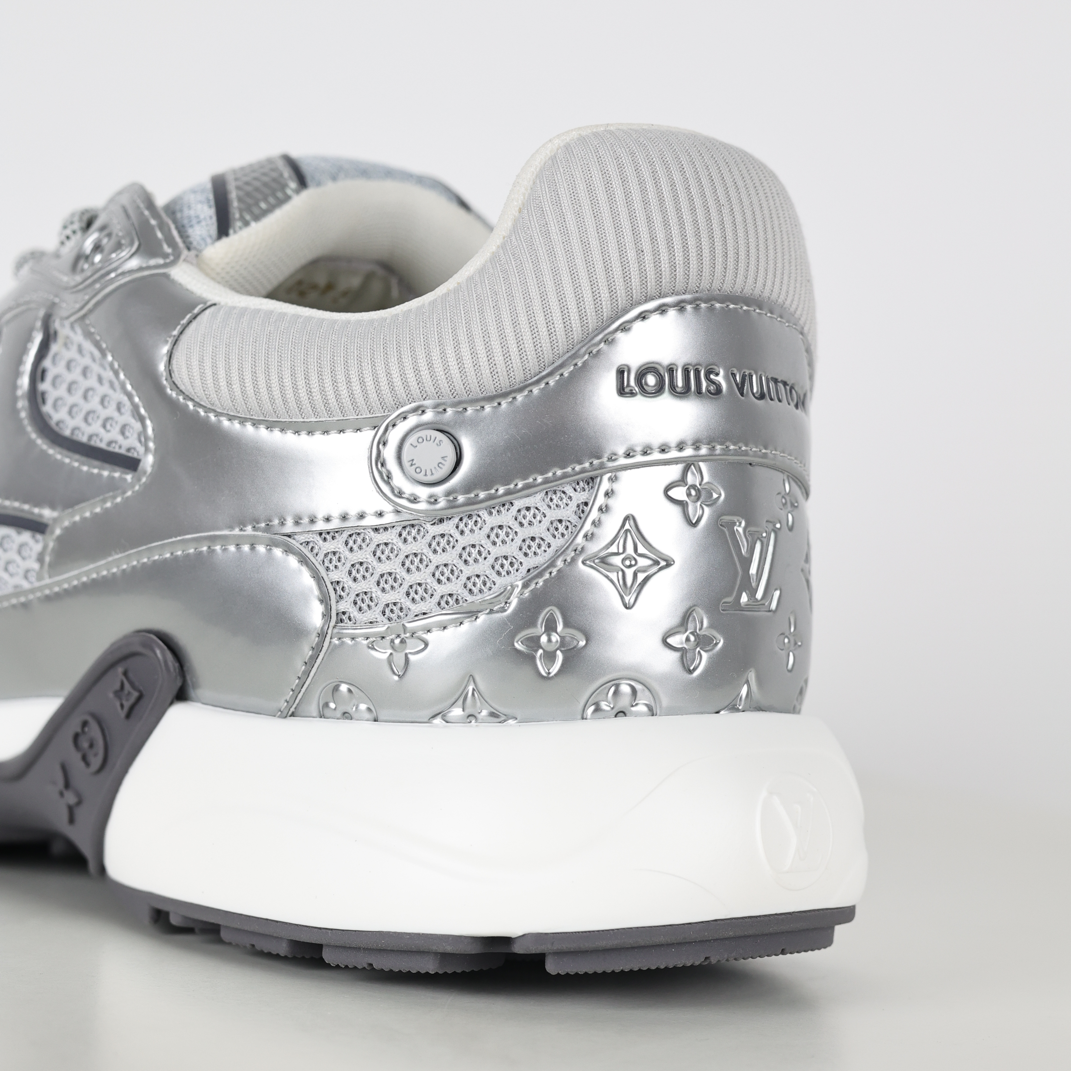 LOUIS VUITTON Olympia LV 路易威登 低筒 圆头 休闲鞋 板鞋 运动鞋 男鞋 女鞋 波鞋C0  银色 1AHOHT