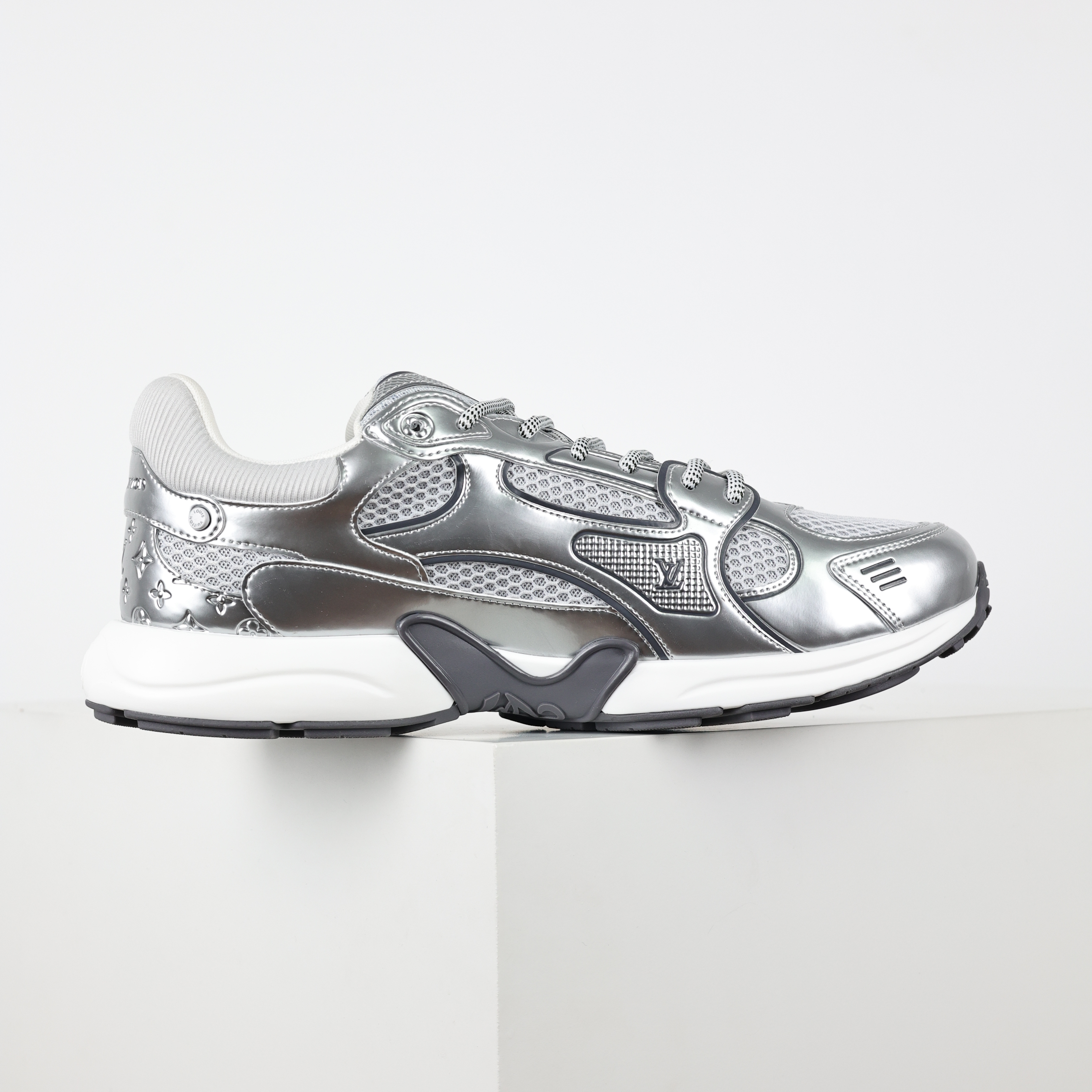 LOUIS VUITTON Olympia LV 路易威登 低筒 圆头 休闲鞋 板鞋 运动鞋 男鞋 女鞋 波鞋C0  银色 1AHOHT