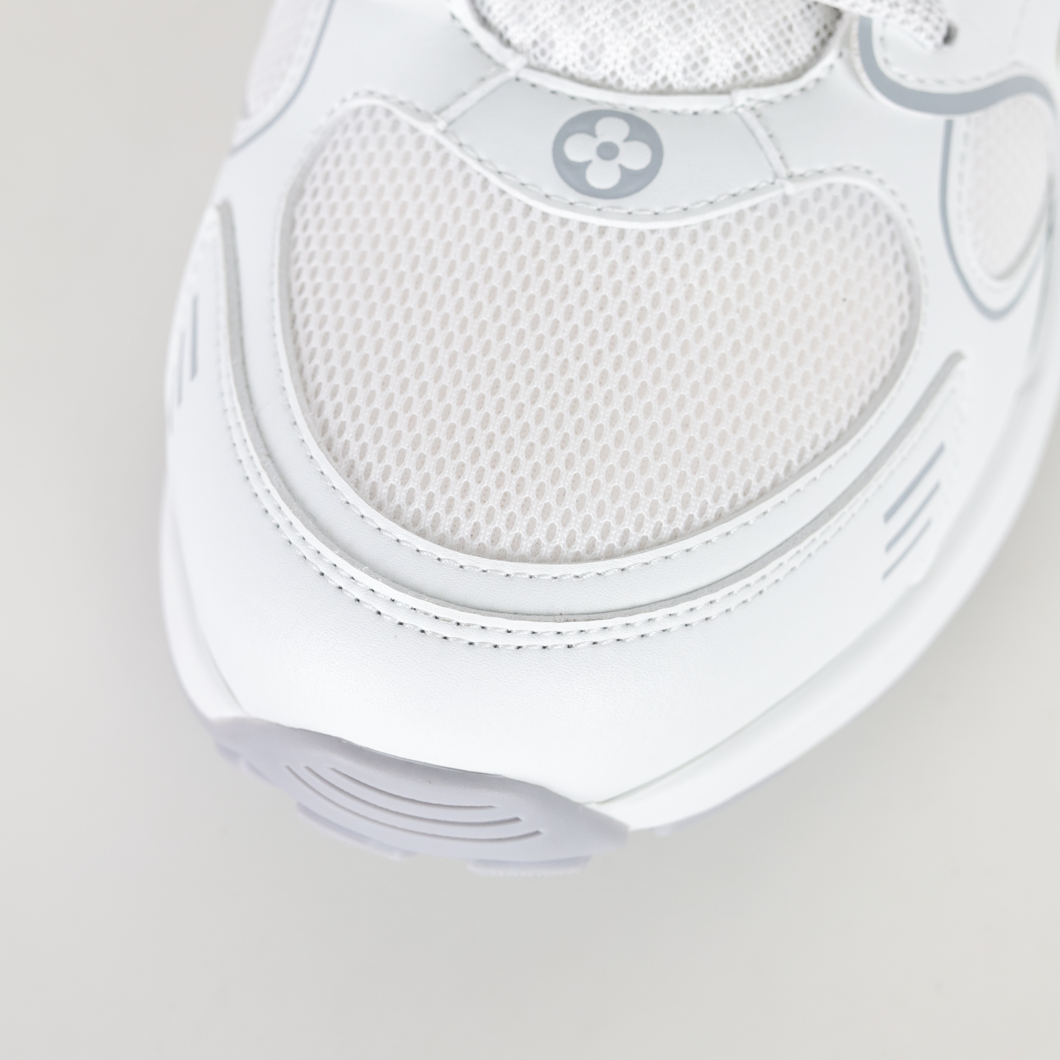 LOUIS VUITTON Olympia LV 路易威登 低筒 圆头 休闲鞋 板鞋 运动鞋 男鞋 女鞋 波鞋C0  白色 1AHOEX