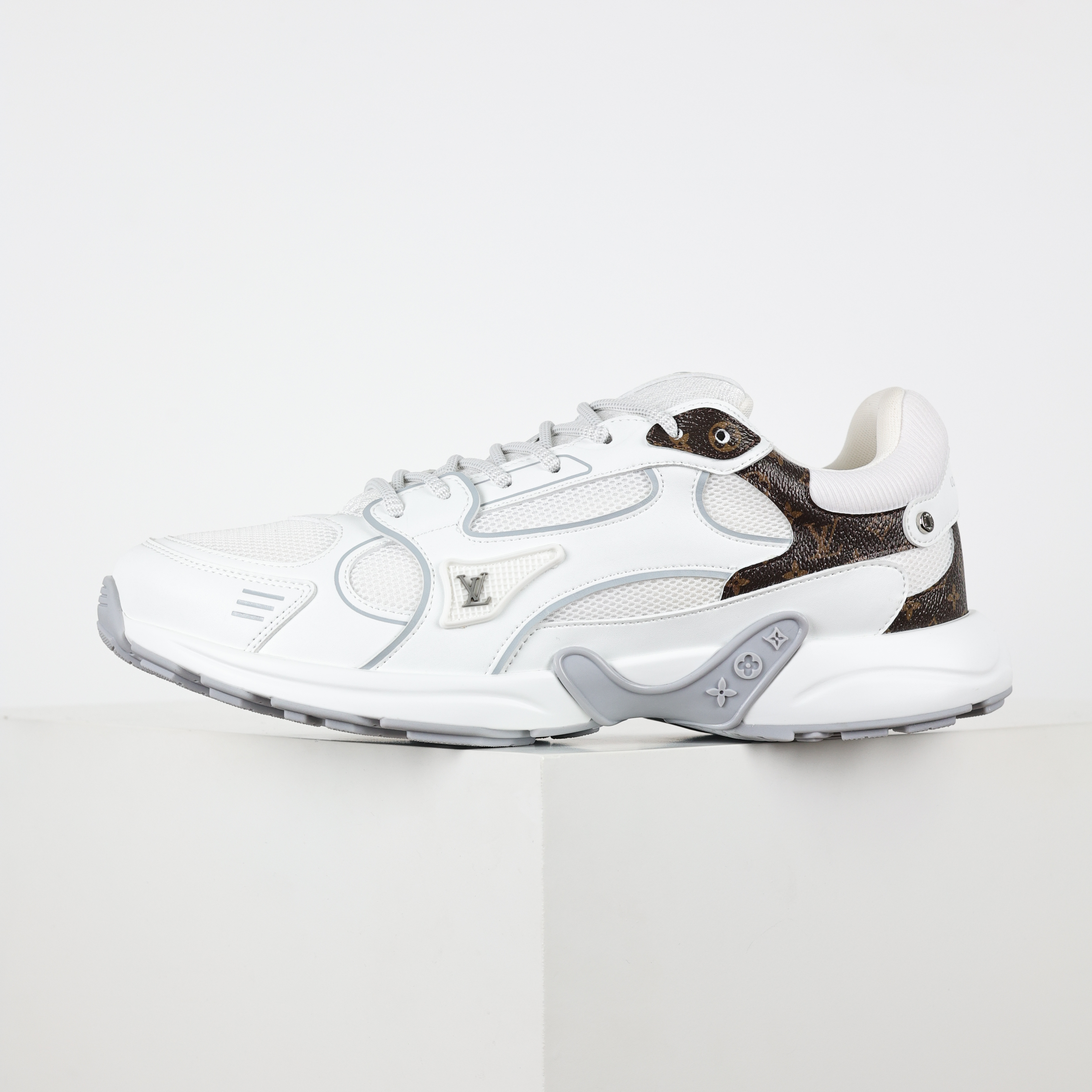 LOUIS VUITTON Olympia LV 路易威登 低筒 圆头 休闲鞋 板鞋 运动鞋 男鞋 女鞋 波鞋C0  白色 1AHOEX