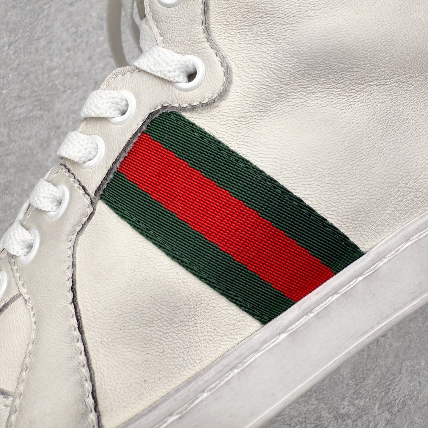 GUCCI古驰 高筒 牛皮 皮革 复古 圆头抽绳  生活休闲鞋 男款 女款  白色 221825 ADFX0 9060