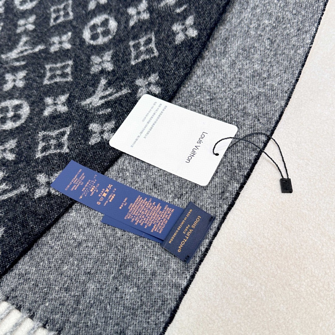  Louis Vuitton LV 围巾 满印 保暖 羊绒  棕色 黑色  30*180cm