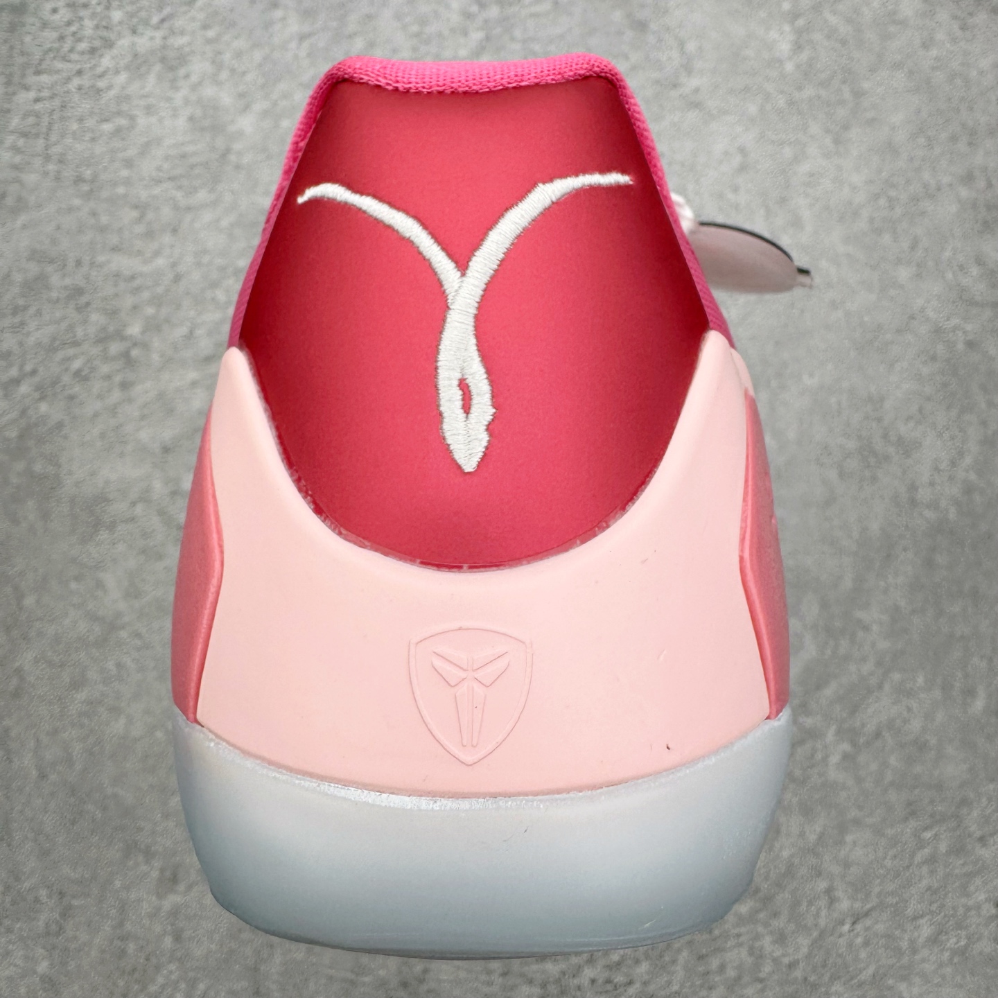 灭世MAX KOBE 9  EM Think Pink PE 科比9 低筒 篮球鞋 实战鞋 球鞋 男鞋 波鞋 粉色乳腺癌 HQ4995-600