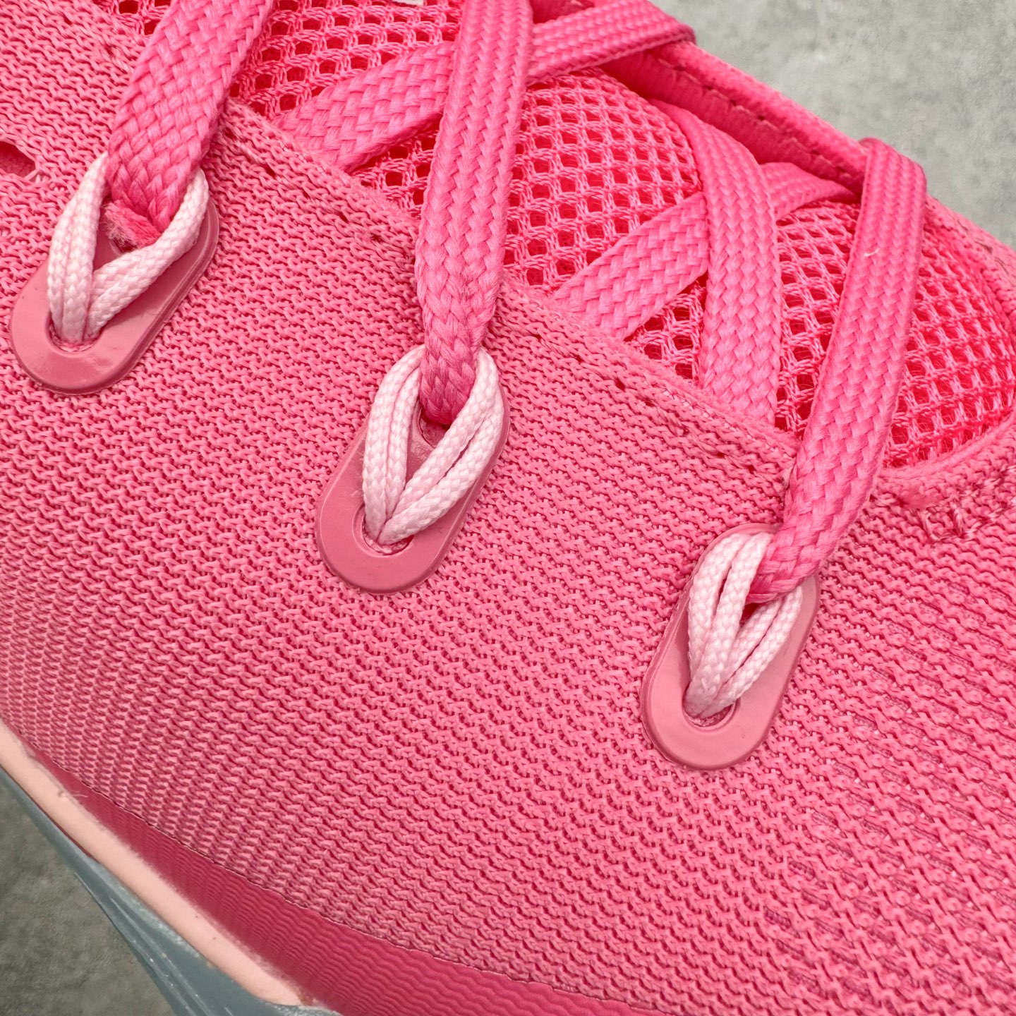 灭世MAX KOBE 9  EM Think Pink PE 科比9 低筒 篮球鞋 实战鞋 球鞋 男鞋 波鞋 粉色乳腺癌 HQ4995-600