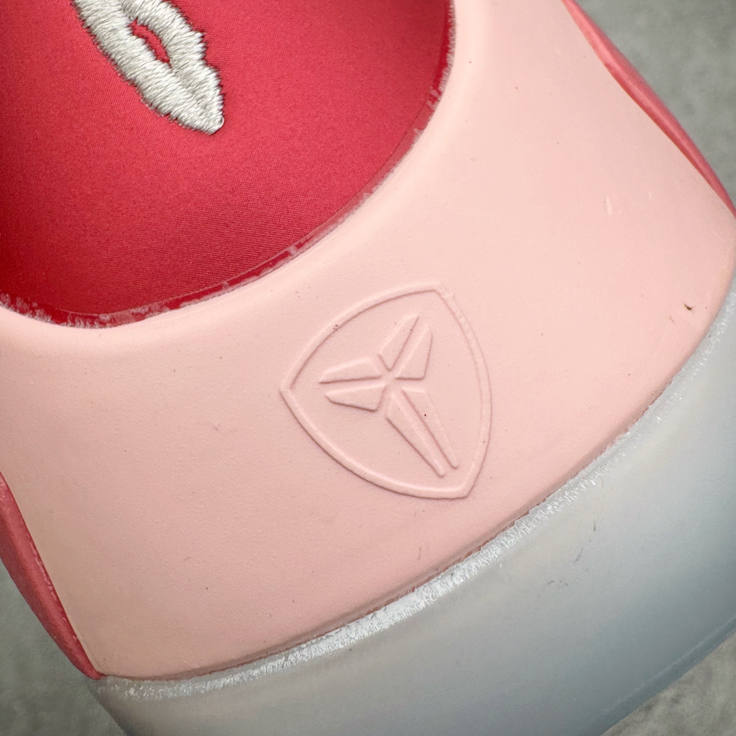 灭世MAX KOBE 9  EM Think Pink PE 科比9 低筒 篮球鞋 实战鞋 球鞋 男鞋 波鞋 粉色乳腺癌 HQ4995-600