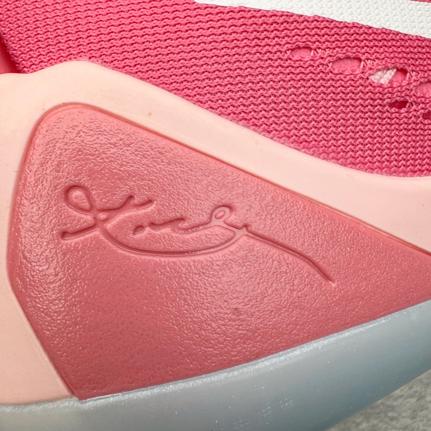 灭世MAX KOBE 9  EM Think Pink PE 科比9 低筒 篮球鞋 实战鞋 球鞋 男鞋 波鞋 粉色乳腺癌 HQ4995-600