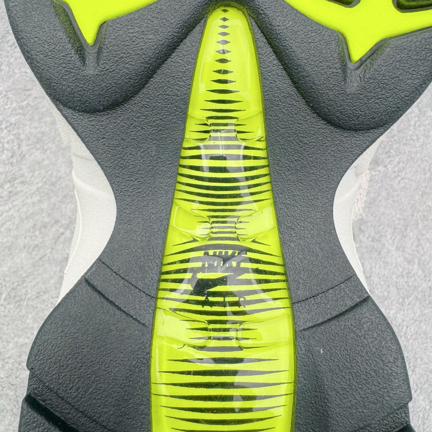 升级最终版 Corteiz Nike Air Max 95  低筒 网布防滑 运动鞋 休闲鞋 球鞋 男鞋 波鞋 灰绿 HM4738-001 