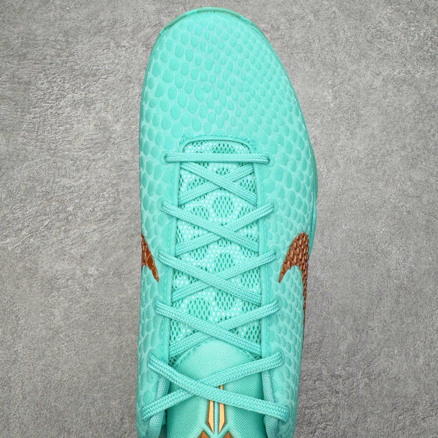 GX Kobe6  前掌Zoom Turbo 气垫 后掌EVA缓震 低筒 球鞋 籃球鞋 實戰鞋 真碳板 男鞋 波鞋 自由女神 IO5774-300