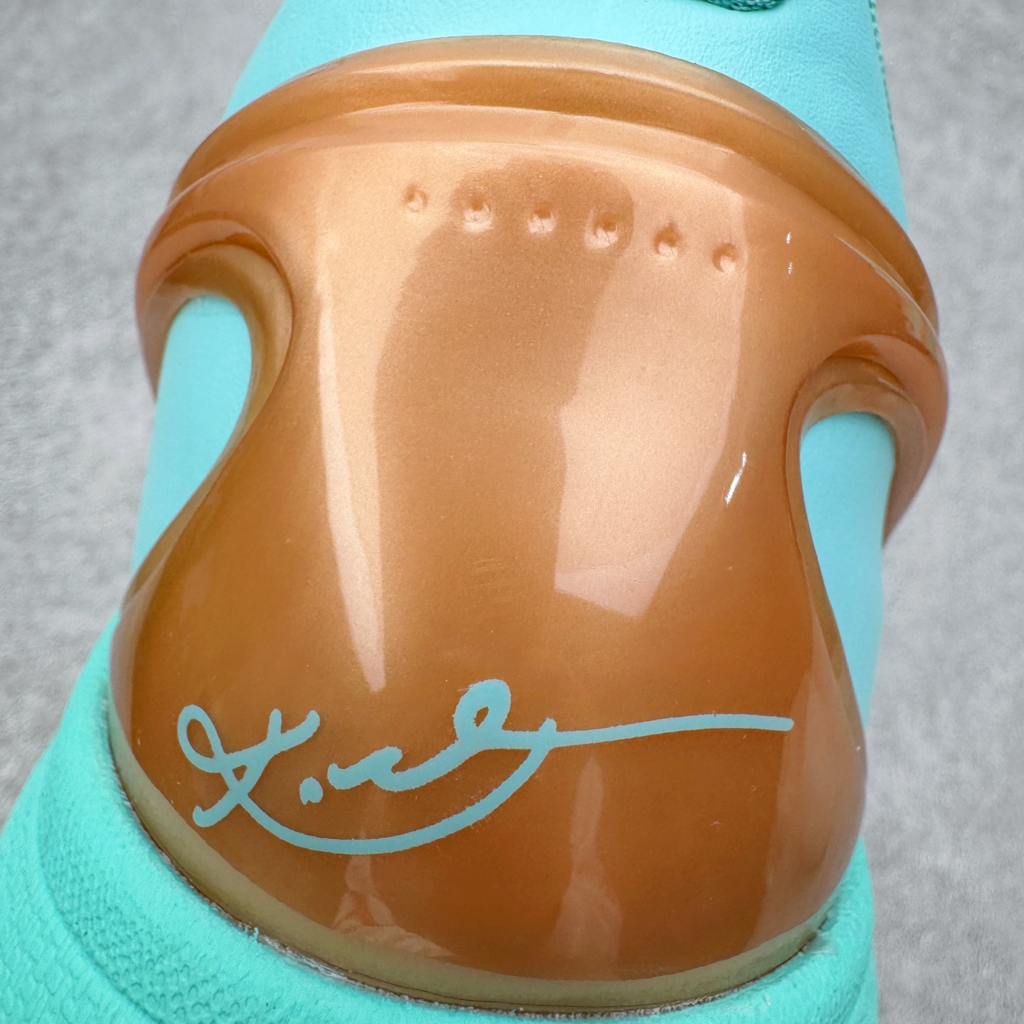 GX Kobe6  前掌Zoom Turbo 气垫 后掌EVA缓震 低筒 球鞋 籃球鞋 實戰鞋 真碳板 男鞋 波鞋 自由女神 IO5774-300