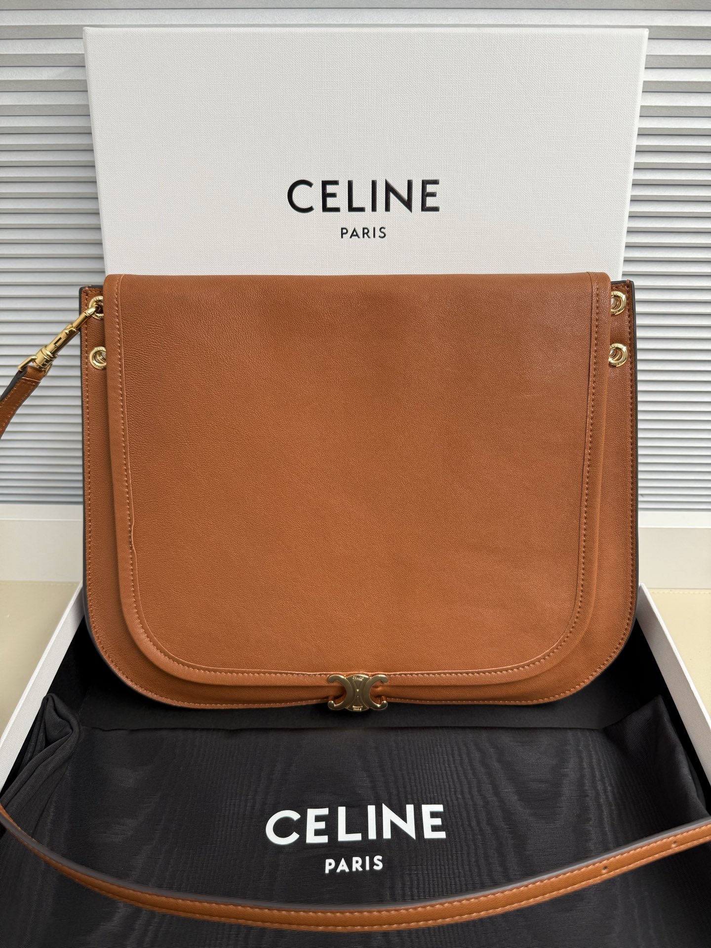 34CM CELINE Triomphe Besace 赛琳 托特包 手提包 单肩包 斜挎包 褐色123632T88-GFY5