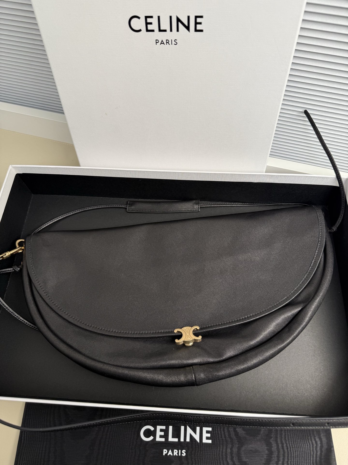 CELINE Triomphe  赛琳 托特包 手提包 单肩包 斜挎包 黑色 124142T88-38NO