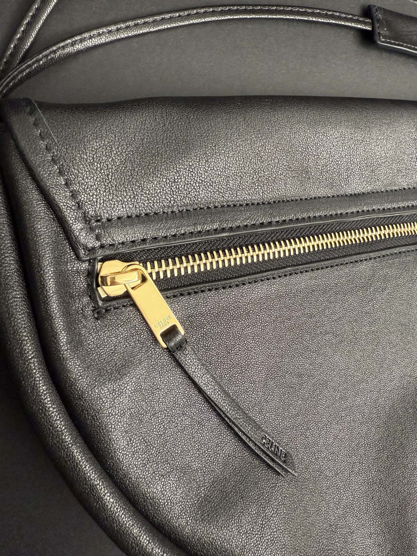 CELINE Triomphe  赛琳 托特包 手提包 单肩包 斜挎包 黑色 124142T88-38NO