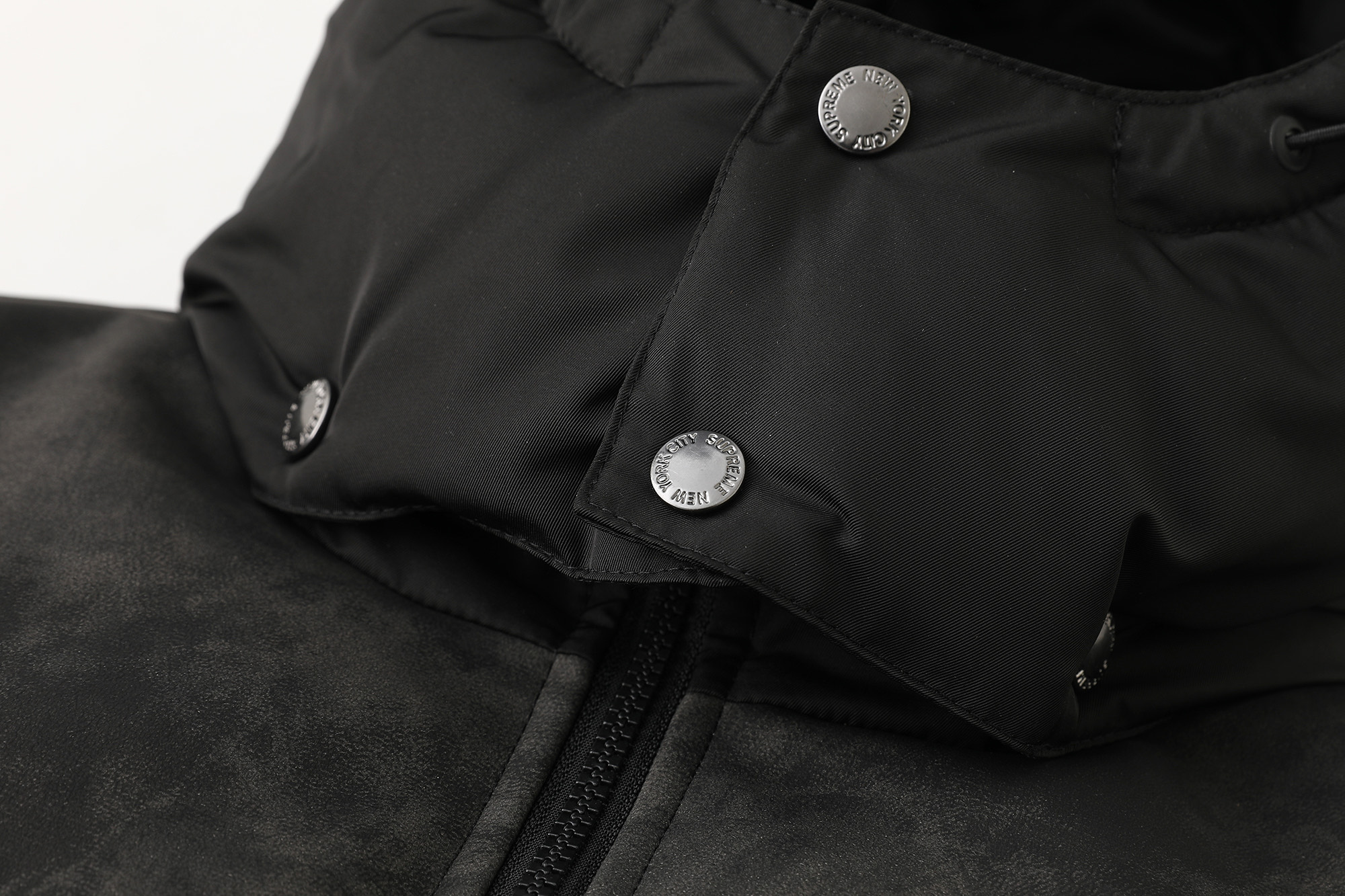 Supreme 25FW LEATHER YOKE PUFFER JACKET 皮革拼接  羽绒  拼色 凤搂 男女同款 