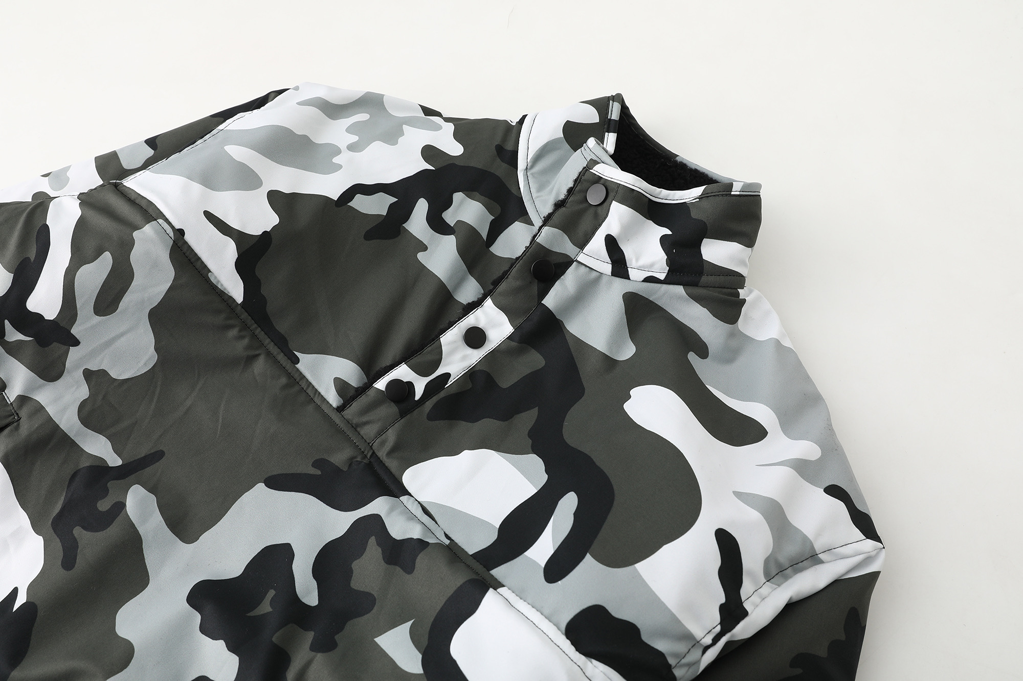 Supreme POLARTEC 联名款 FW25 WEEK8 Polartec Shearling Reversible Pullover 双面穿羊羔毛半拉链套头外套  凤搂 男女同款 黑色 绿色 粉色 树枝迷彩