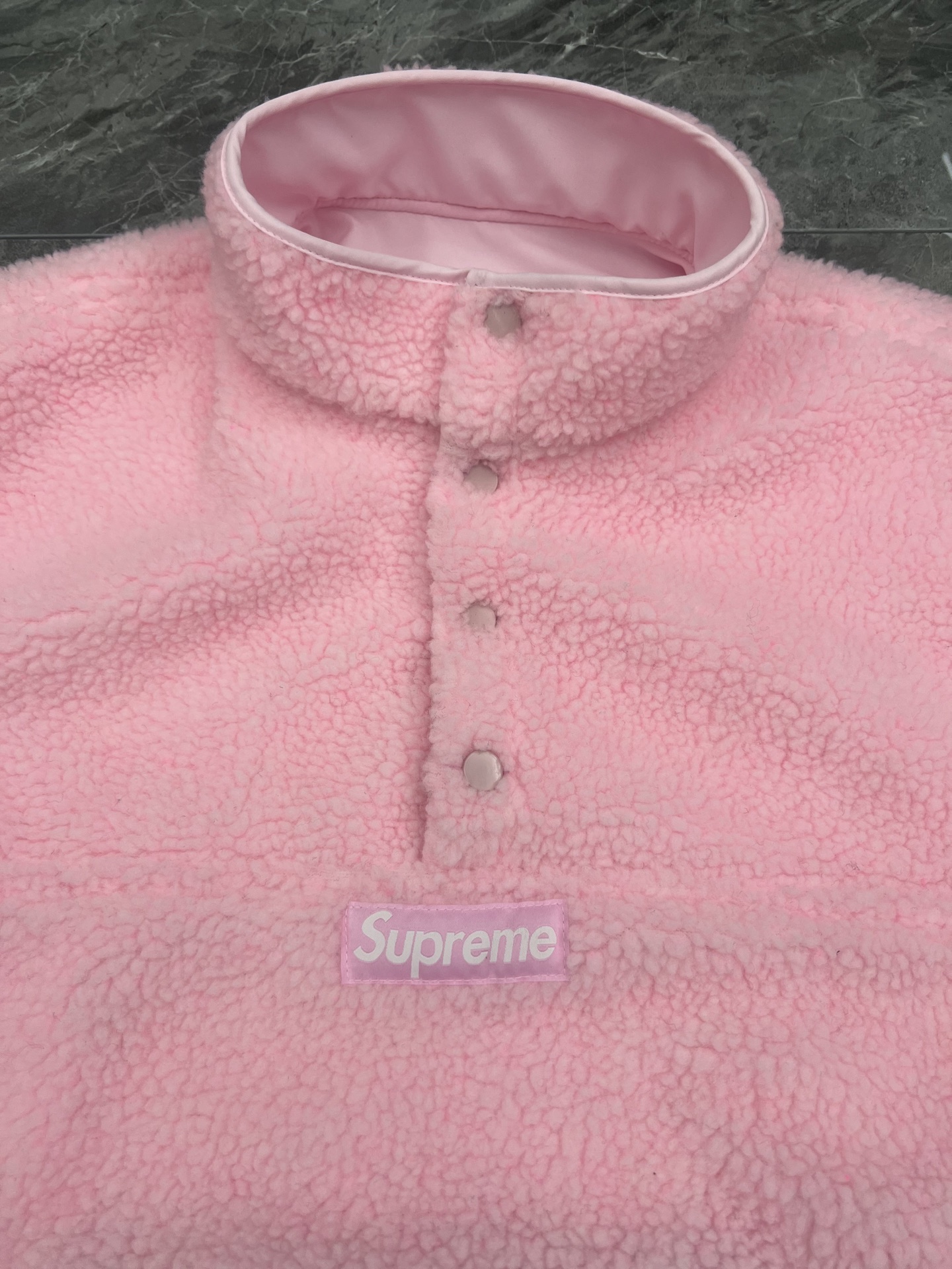 Supreme POLARTEC 联名款 FW25 WEEK8 Polartec Shearling Reversible Pullover 双面穿羊羔毛半拉链套头外套  凤搂 男女同款 黑色 绿色 粉色 树枝迷彩