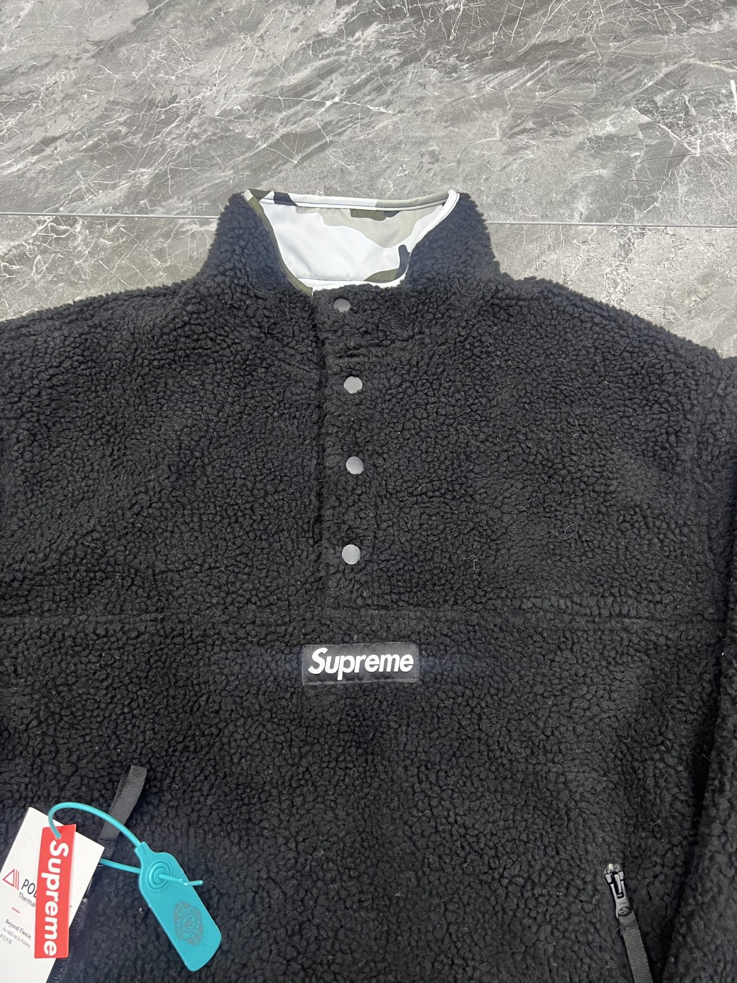Supreme POLARTEC 联名款 FW25 WEEK8 Polartec Shearling Reversible Pullover 双面穿羊羔毛半拉链套头外套  凤搂 男女同款 黑色 绿色 粉色 树枝迷彩