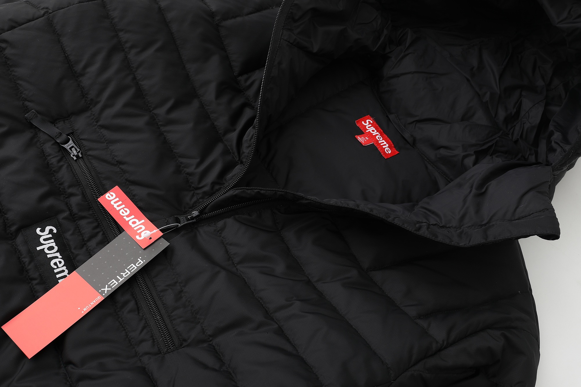 Supreme FW25 box logo WEEK6 Micro Down Half Zip Hooded Pullover 编织徽标标签半拉链袋鼠兜拉链连帽情侣冬季保暖轮胎羽绒服 凤搂 男女同款 