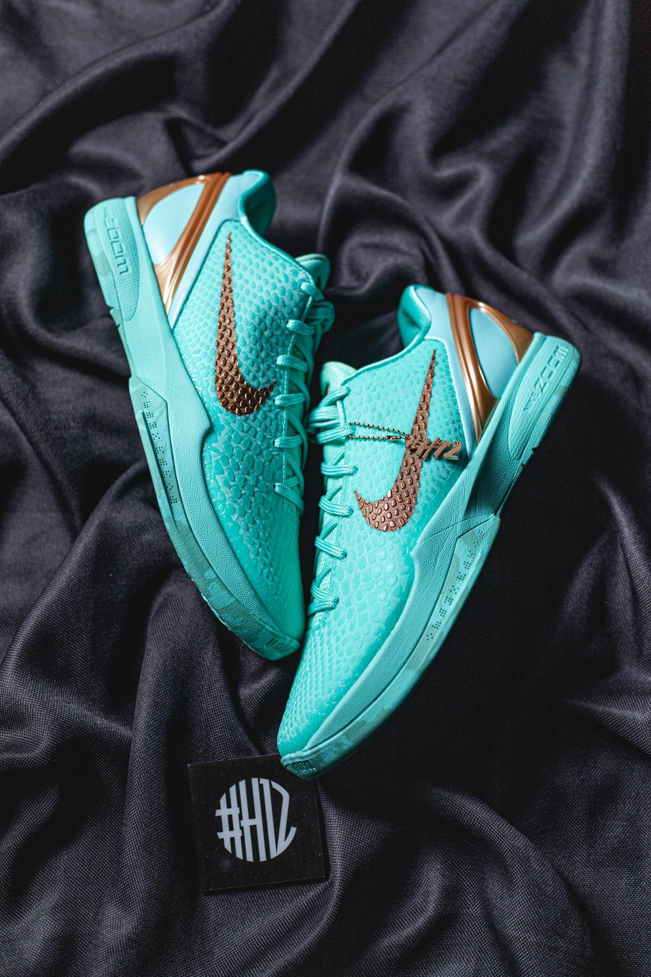 H12/KW  Jalen Brunson Kobe6  前掌Zoom Turbo 气垫 后掌EVA缓震 低筒 球鞋 籃球鞋 實戰鞋 真碳板 男鞋 波鞋 自由女神 IO5774-300