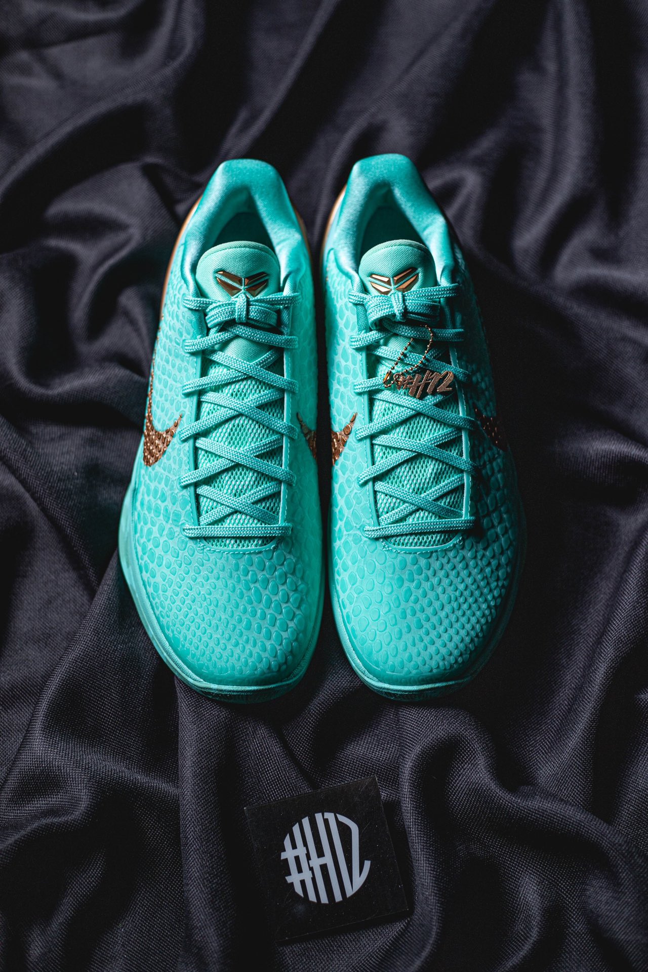 H12/KW  Jalen Brunson Kobe6  前掌Zoom Turbo 气垫 后掌EVA缓震 低筒 球鞋 籃球鞋 實戰鞋 真碳板 男鞋 波鞋 自由女神 IO5774-300