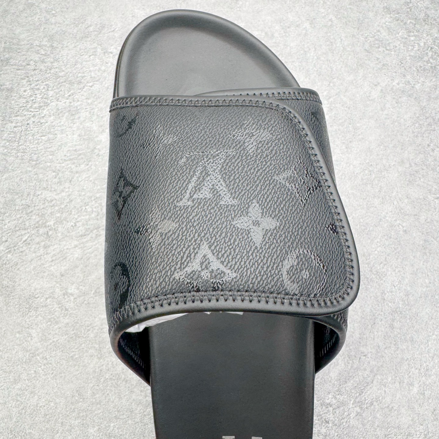 LV拖鞋 Louis Vuitton  MiaMi 路易威登 包头 时尚凉拖 室内外休闲鞋 老花 黑色 1AIXCQ