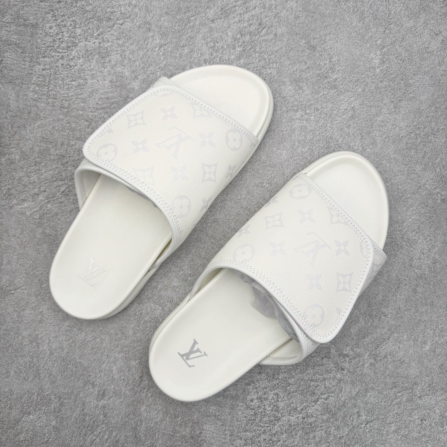 LV拖鞋 Louis Vuitton  MiaMi 路易威登 包头 时尚凉拖 室内外休闲鞋 老花 白色 1AIXCQ