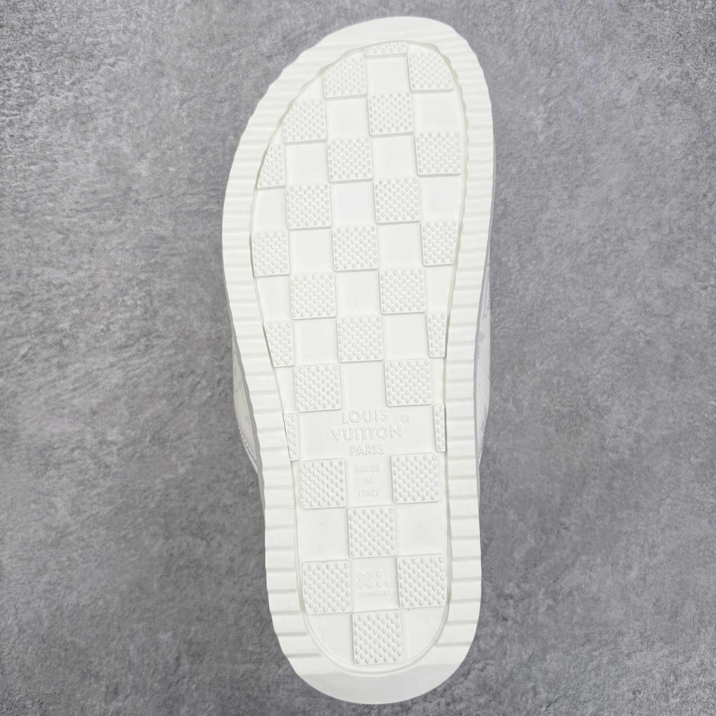 LV拖鞋 Louis Vuitton  MiaMi 路易威登 包头 时尚凉拖 室内外休闲鞋 老花 白色 1AIXCQ