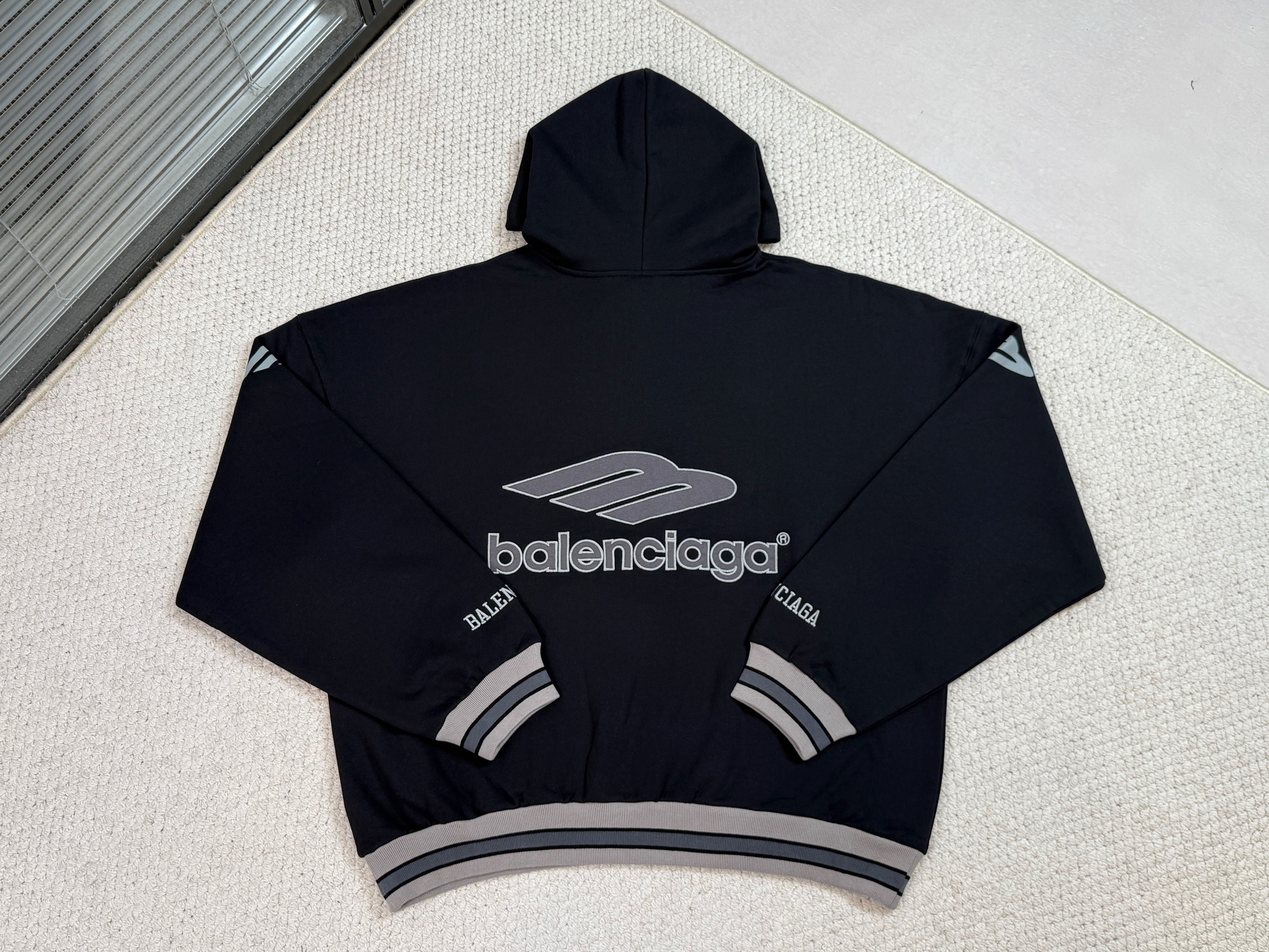 Balenciaga 巴黎世家 FW25 FOOTBALL 速干抓绒 3B 足球 POLO 连帽衫卫衣 宽松 男款 827939TTVQ81066