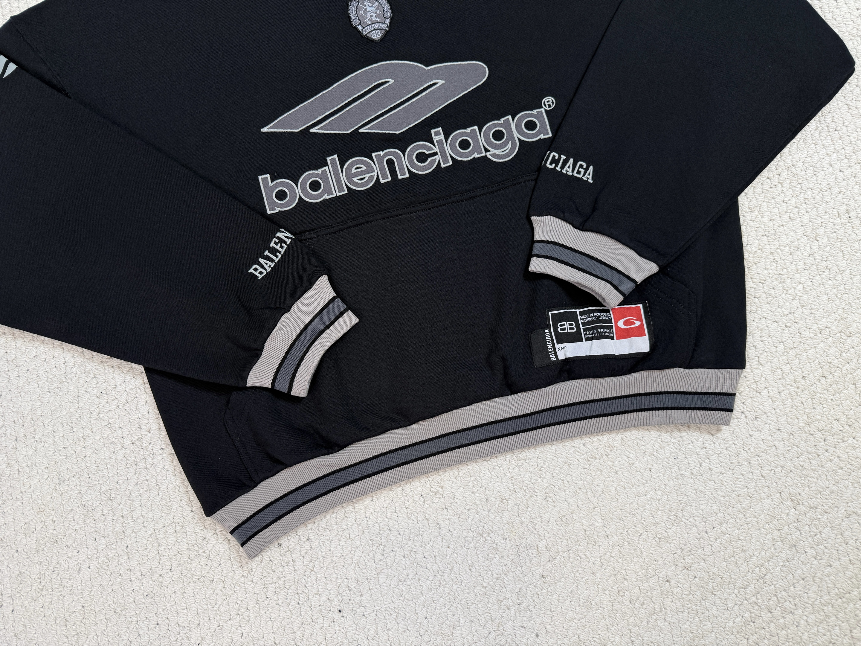 Balenciaga 巴黎世家 FW25 FOOTBALL 速干抓绒 3B 足球 POLO 连帽衫卫衣 宽松 男款 827939TTVQ81066